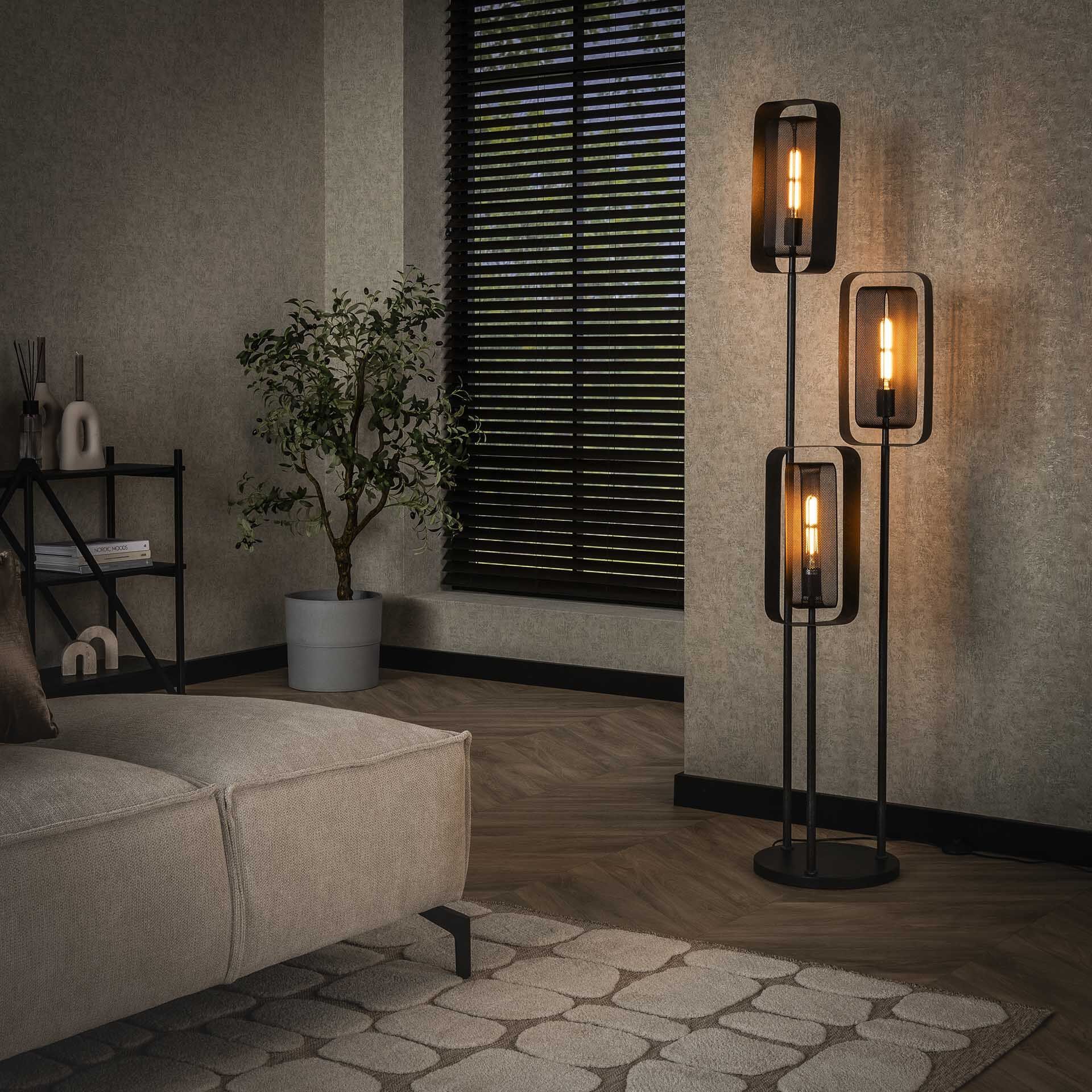 Allyse 3‑lampen vloerlamp – Artic Zwart van LifestyleFurn