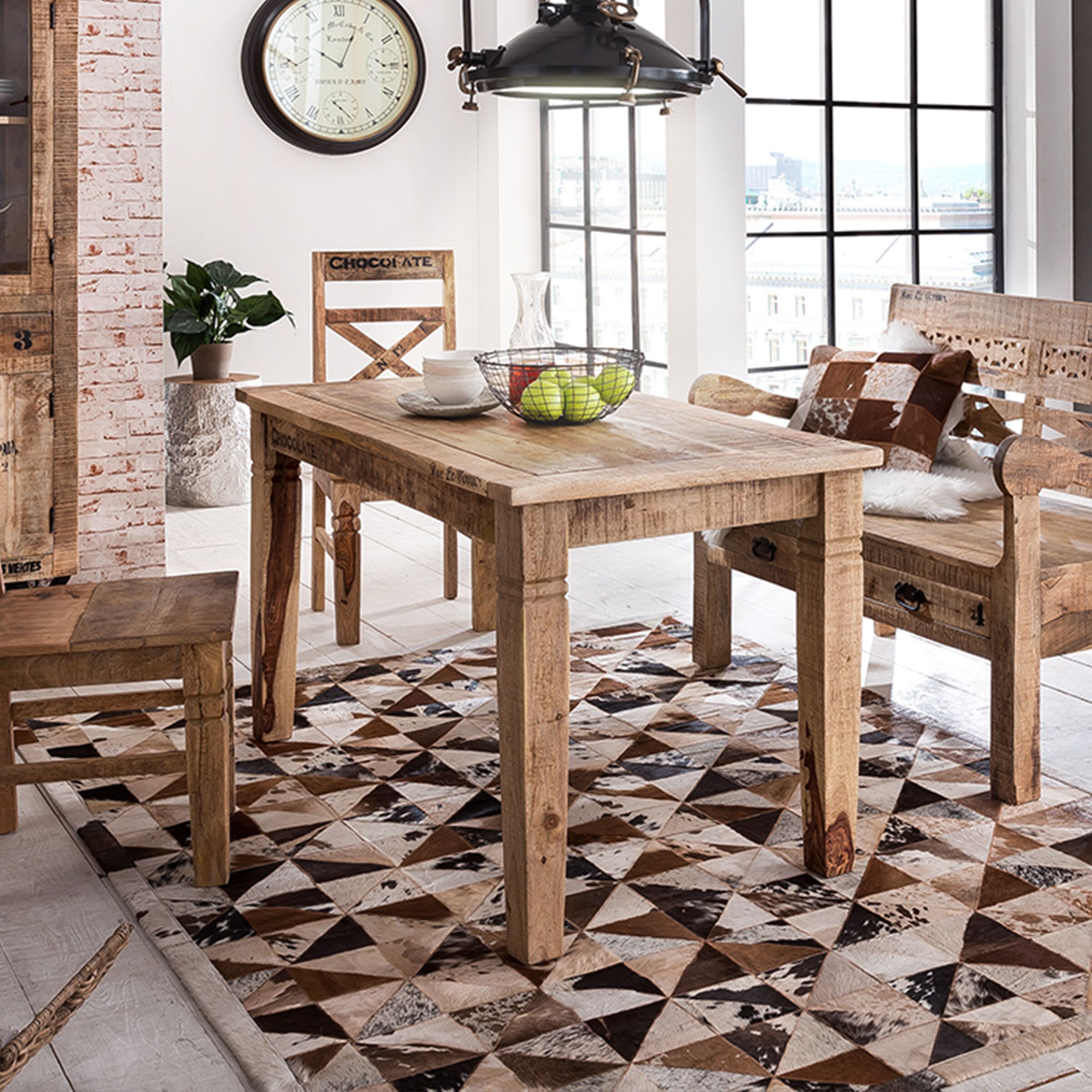 Artistiq Armin eettafel 140 × 70 cm – Rustieke mangohouten tafel met antiek zwart metaal