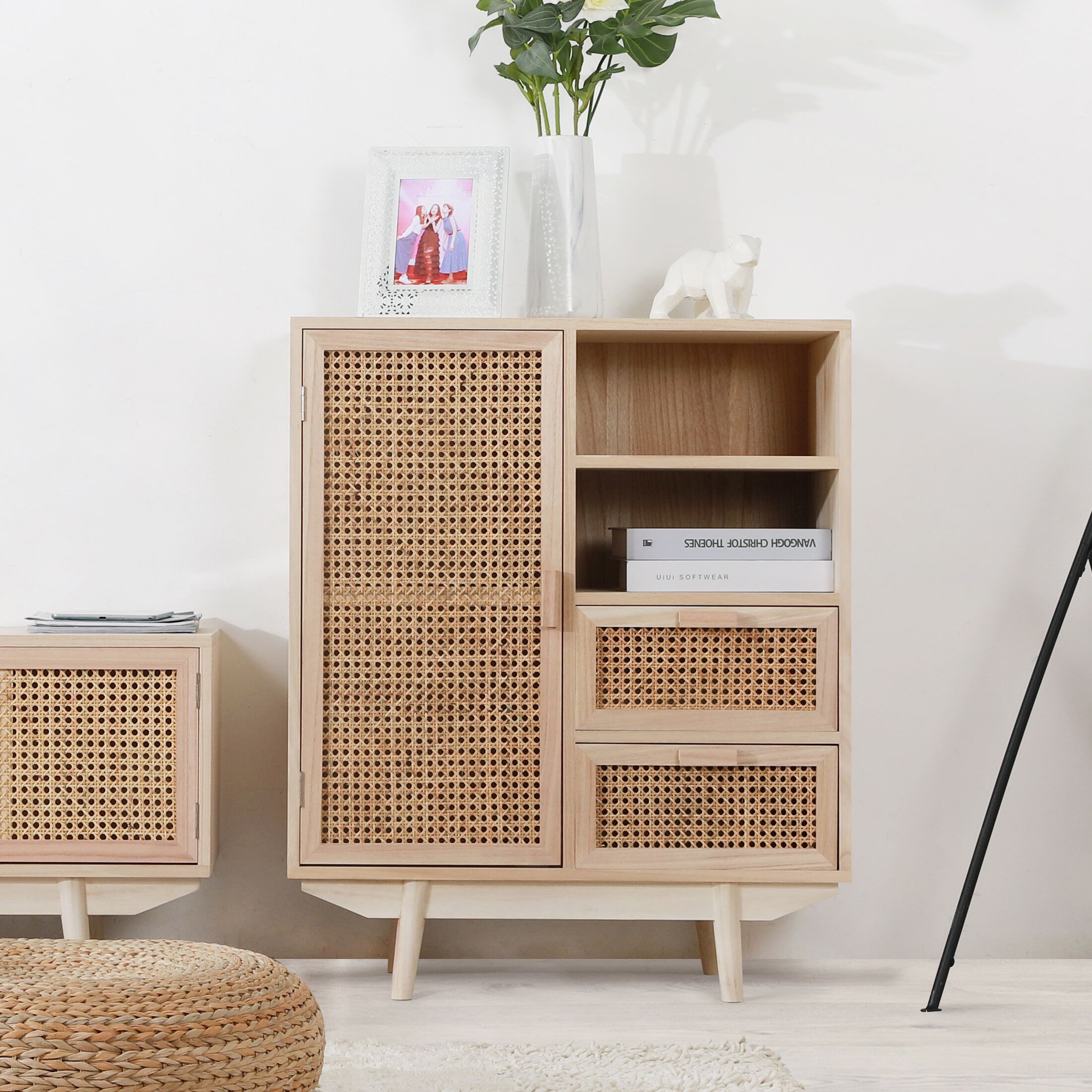 Artistiq Hanny Opbergkast – Lichte Natuurlijke Stijl met Rotan en Houtfineer