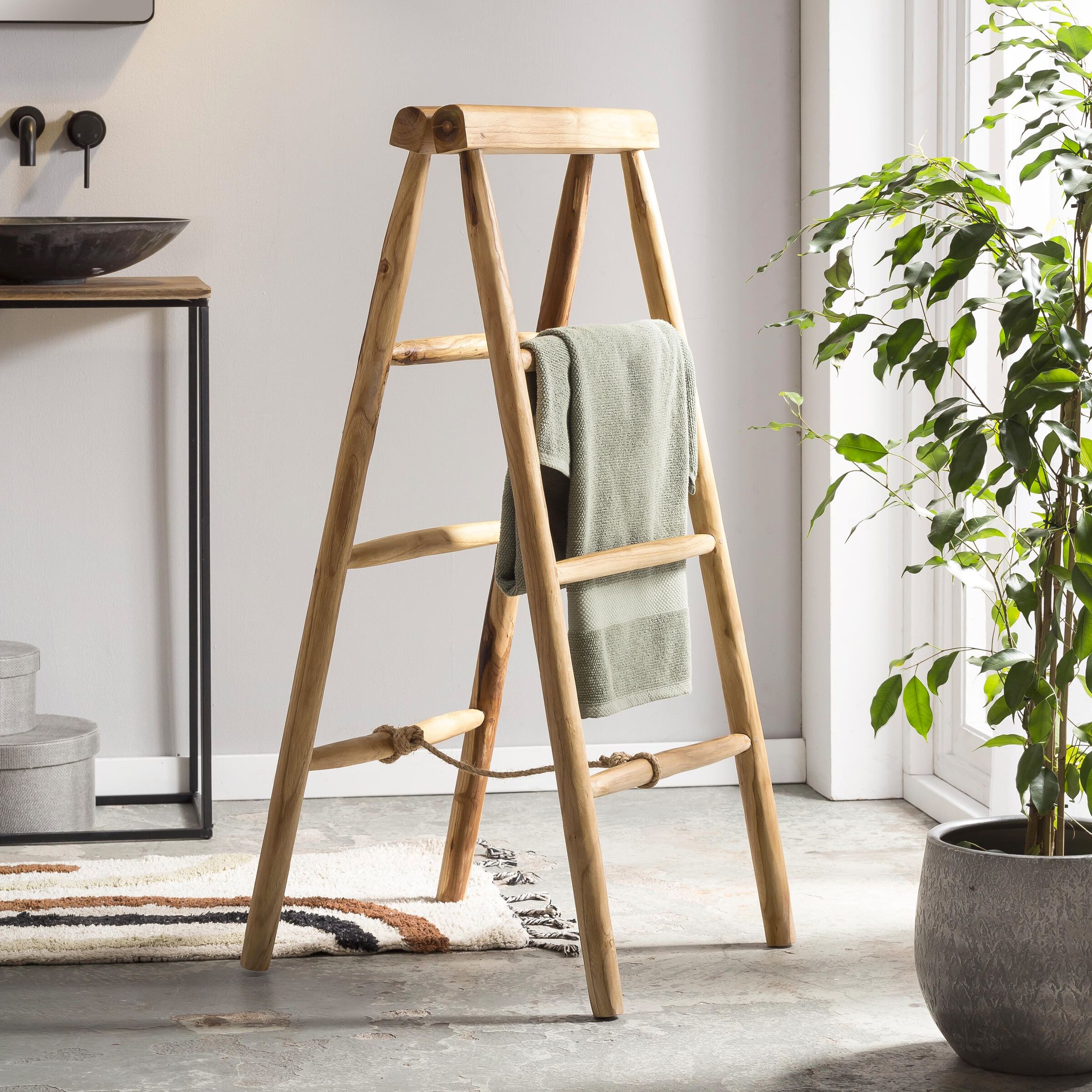 Artistiq Ladder Xia – Decoratieve ladder van gerecycled teakhout (bruin)