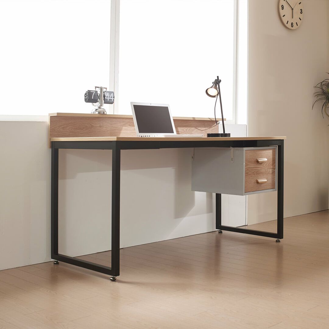 Artistiq Yimmi Bureau – Industrieel werkplekcomfort in acacialook