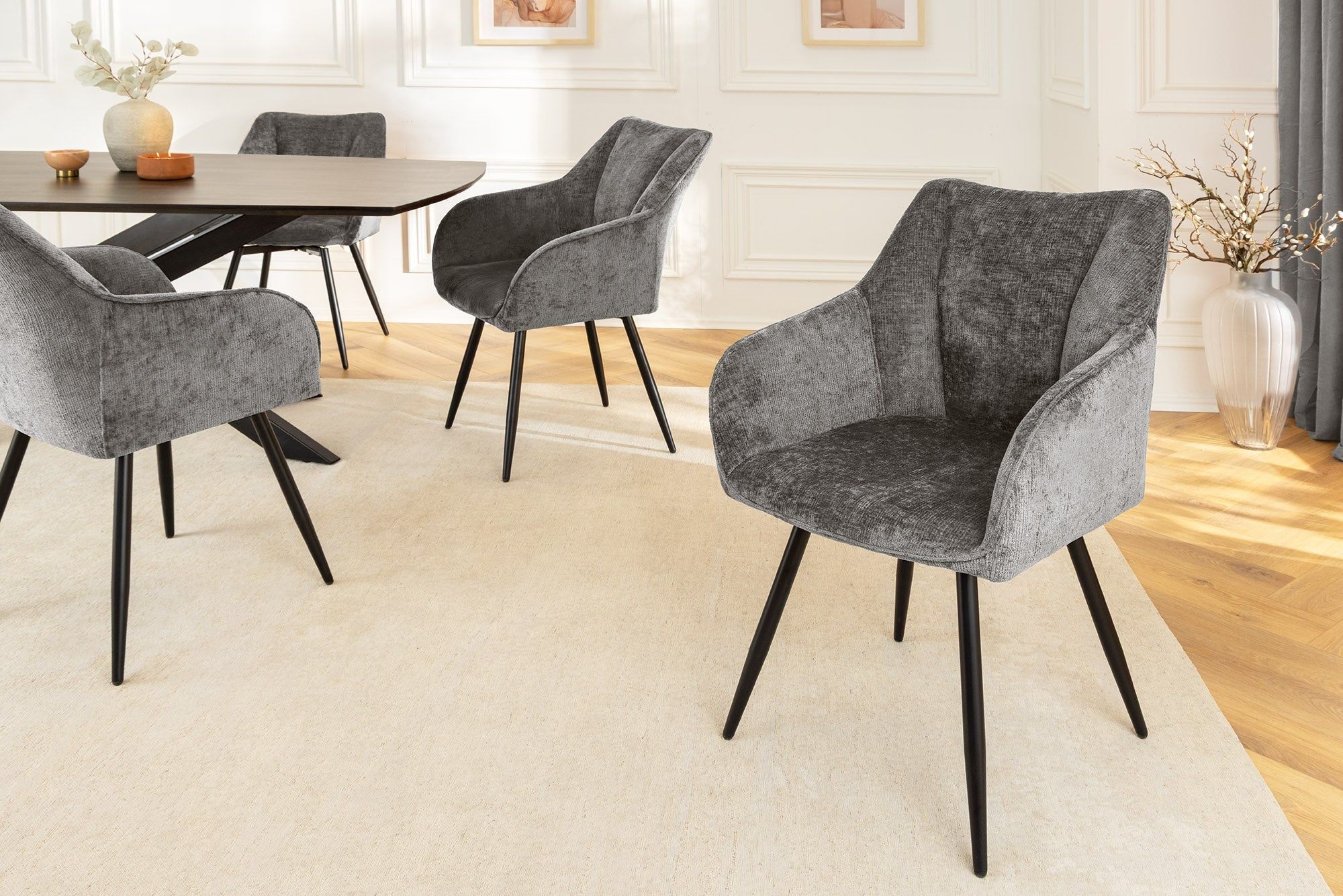 AVIGNON Draaibare Retro Stoel – Grijs Chenille & Zwarte Metalen Poten