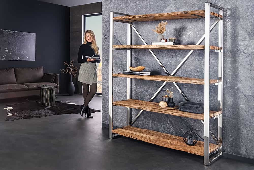 Baracuda massief houten wandplank 185 cm – strak teakhout met verchroomde stalen accenten