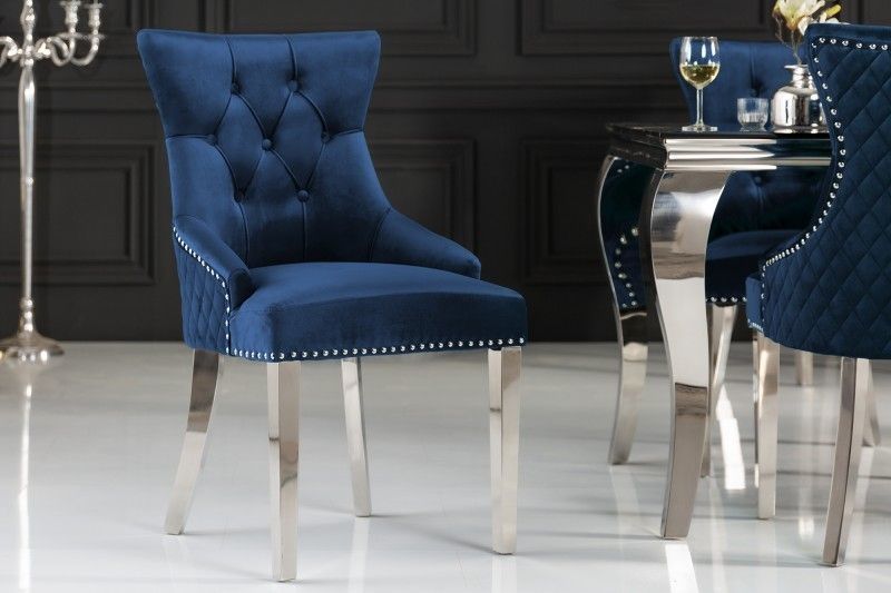 Barokstoel Castle Deluxe – Koningsblauw fluwelen Chesterfield met leeuwenkop | Invicta Interior