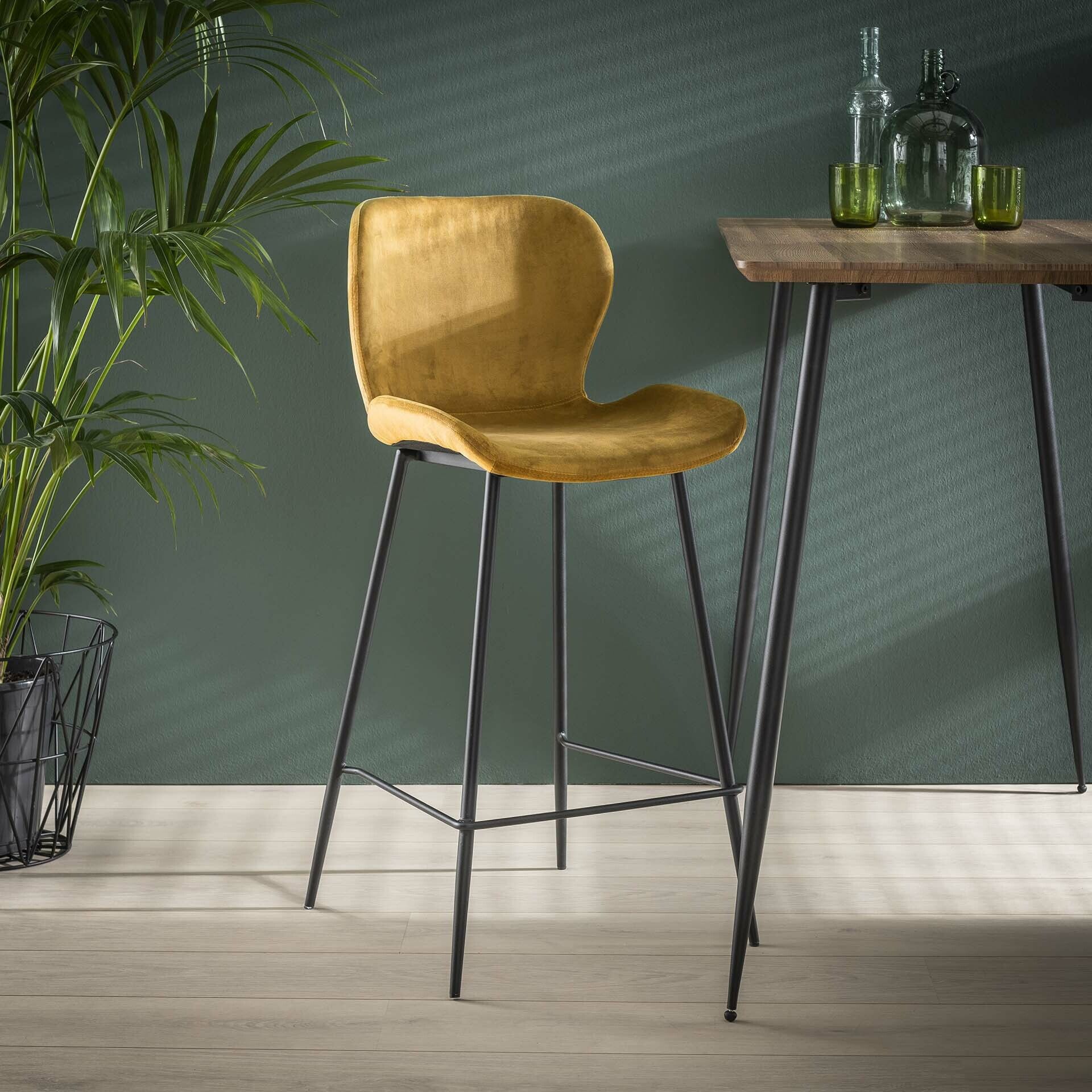 Barstoel Gael Velvet – Goud – Luxe barkruk met zachte velvet bekleding