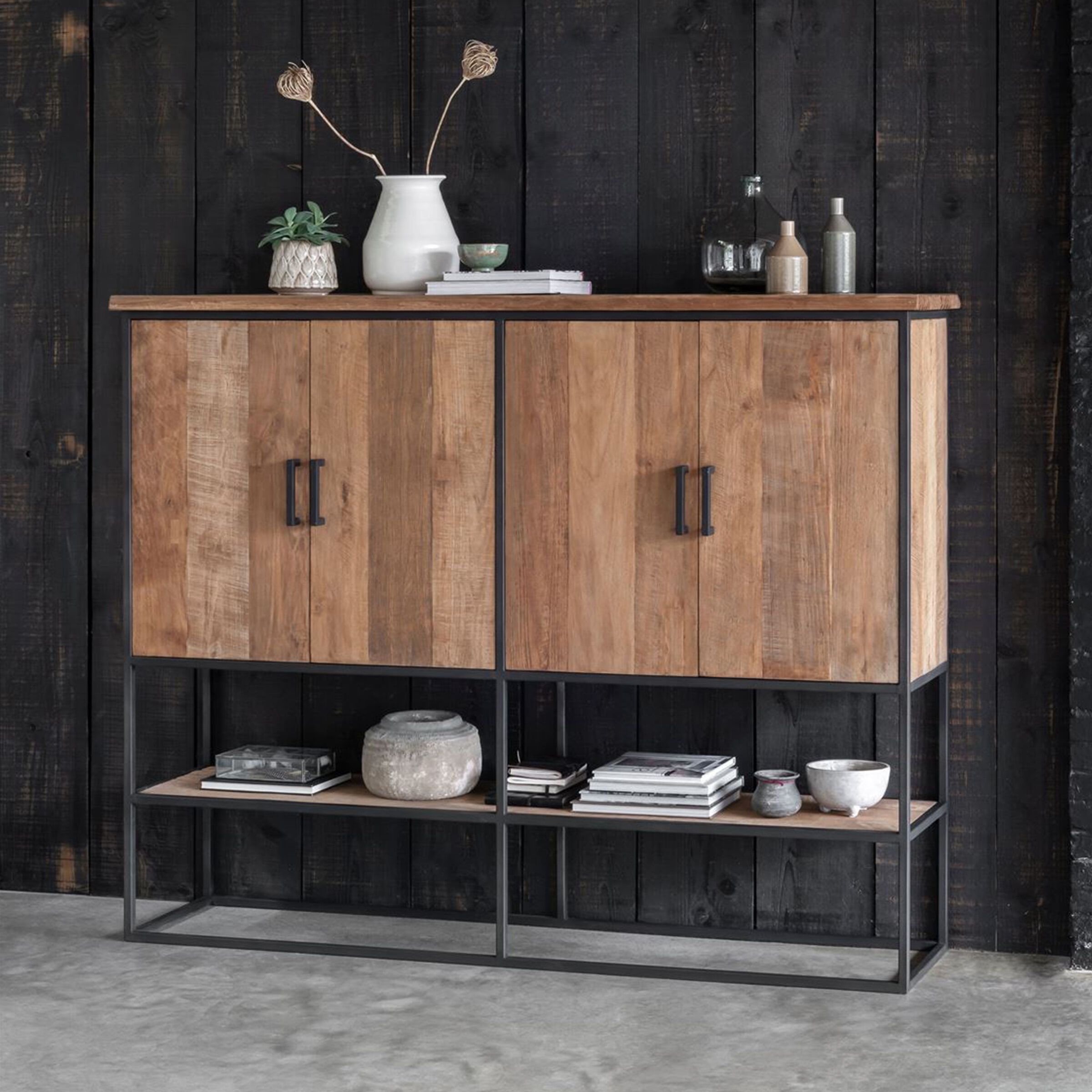 Beam Opbergkast van DTP Home – Natuurlijke teak met strak metalen frame