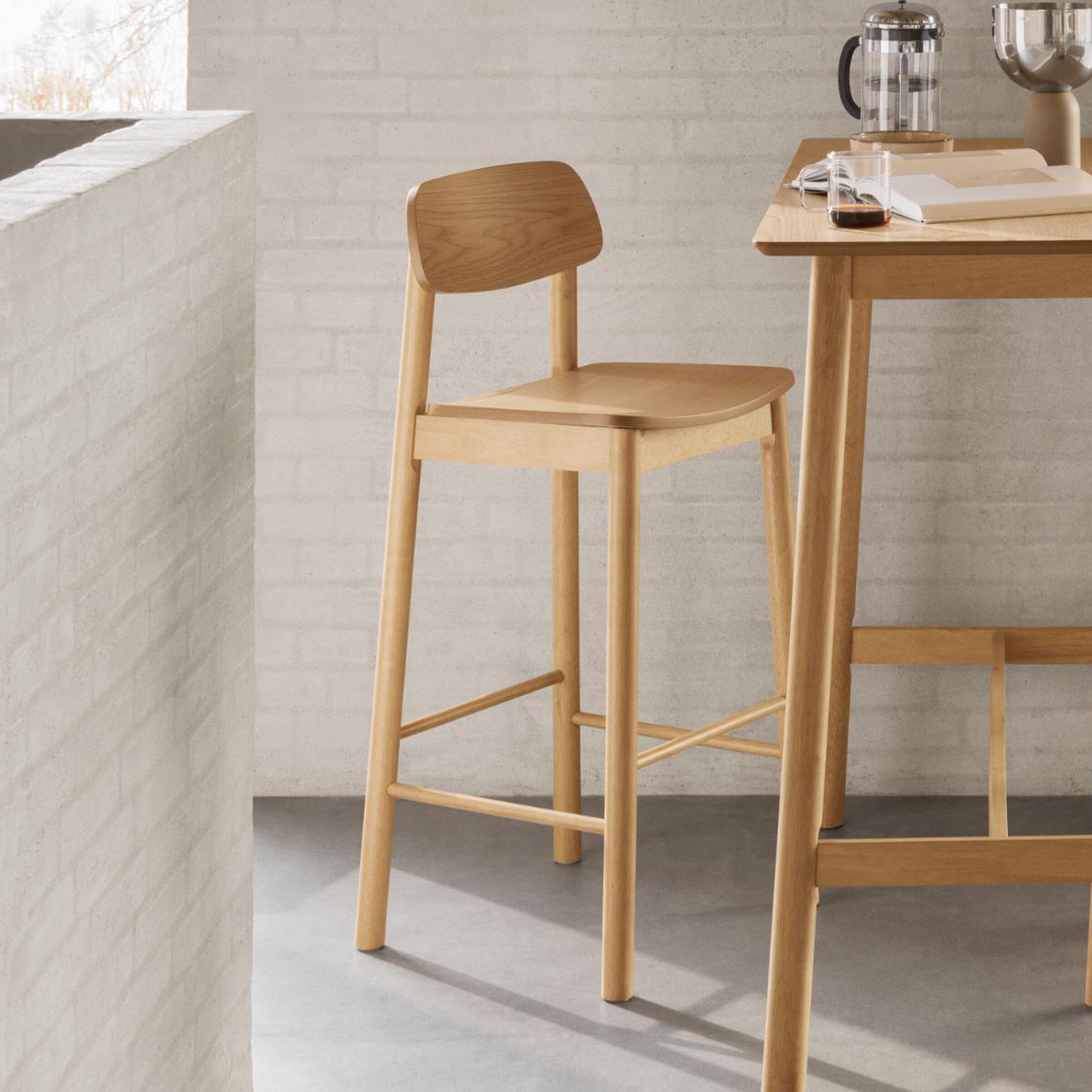 Bendt Barkruk Vernard – Naturel eiken, 74 cm zithoogte