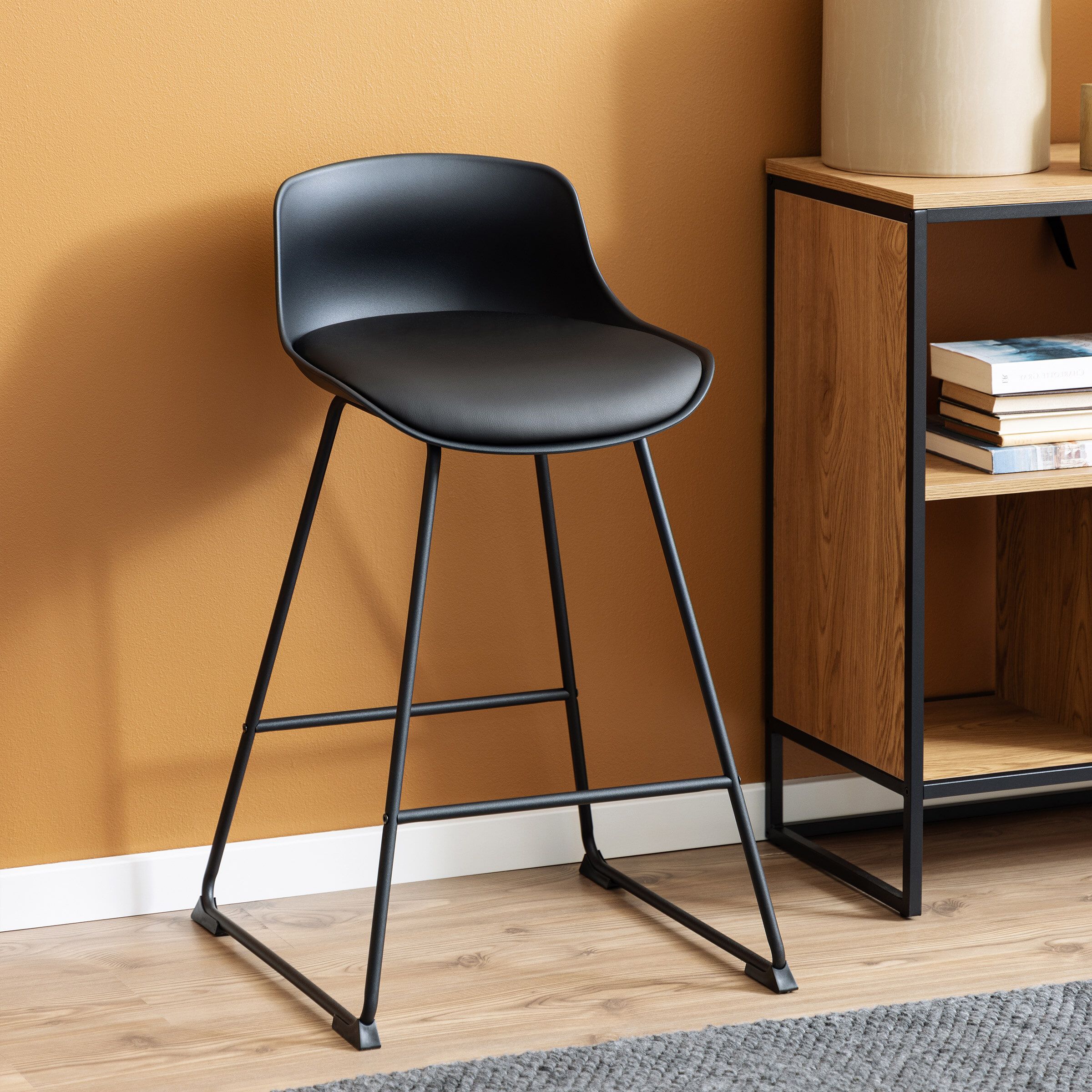 Bendt Barstoel Pelle PU – Strakke, compacte barkrukken in zwart (2‑tal)