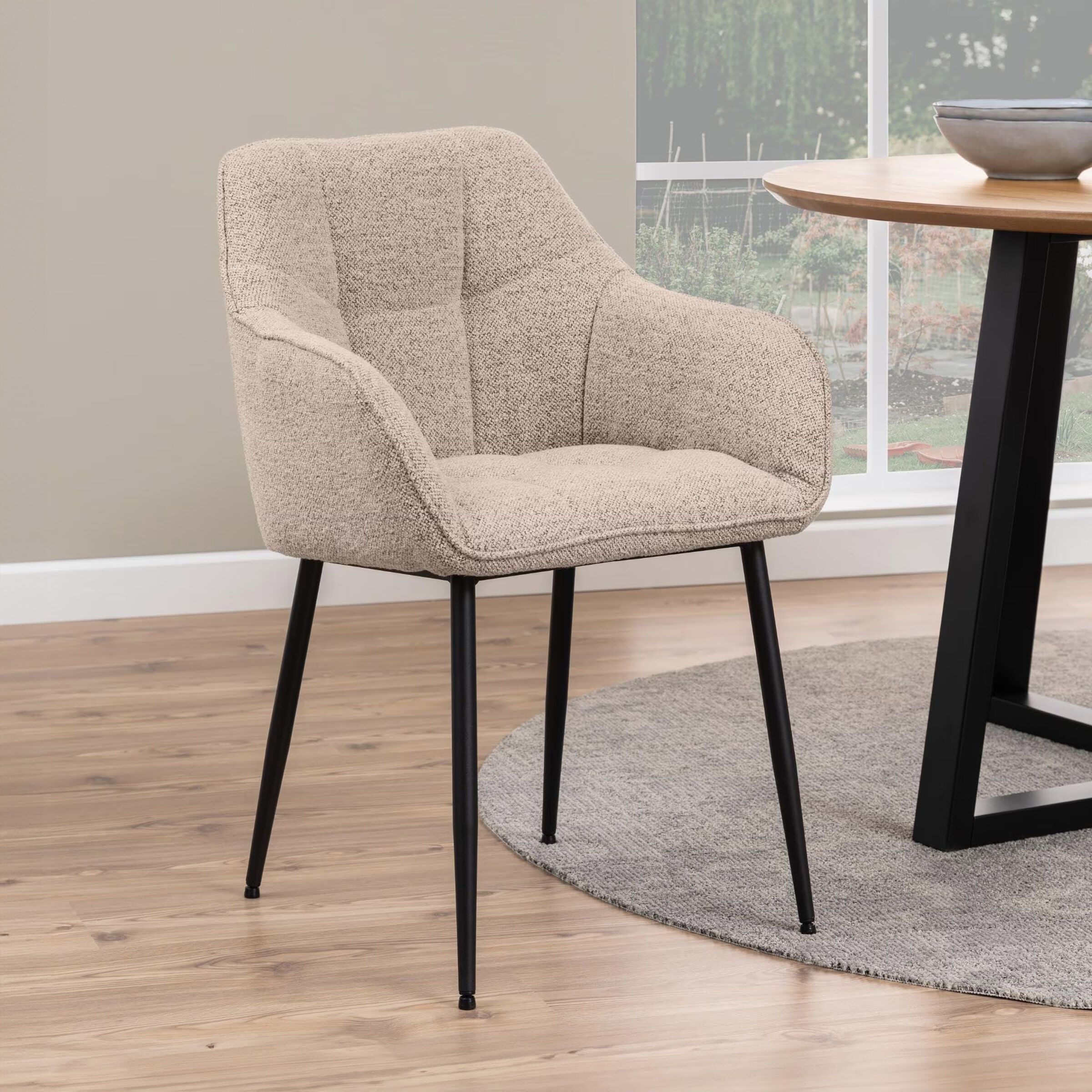 Bendt Helena eetkamerstoel – luxe bouclé in zacht beige