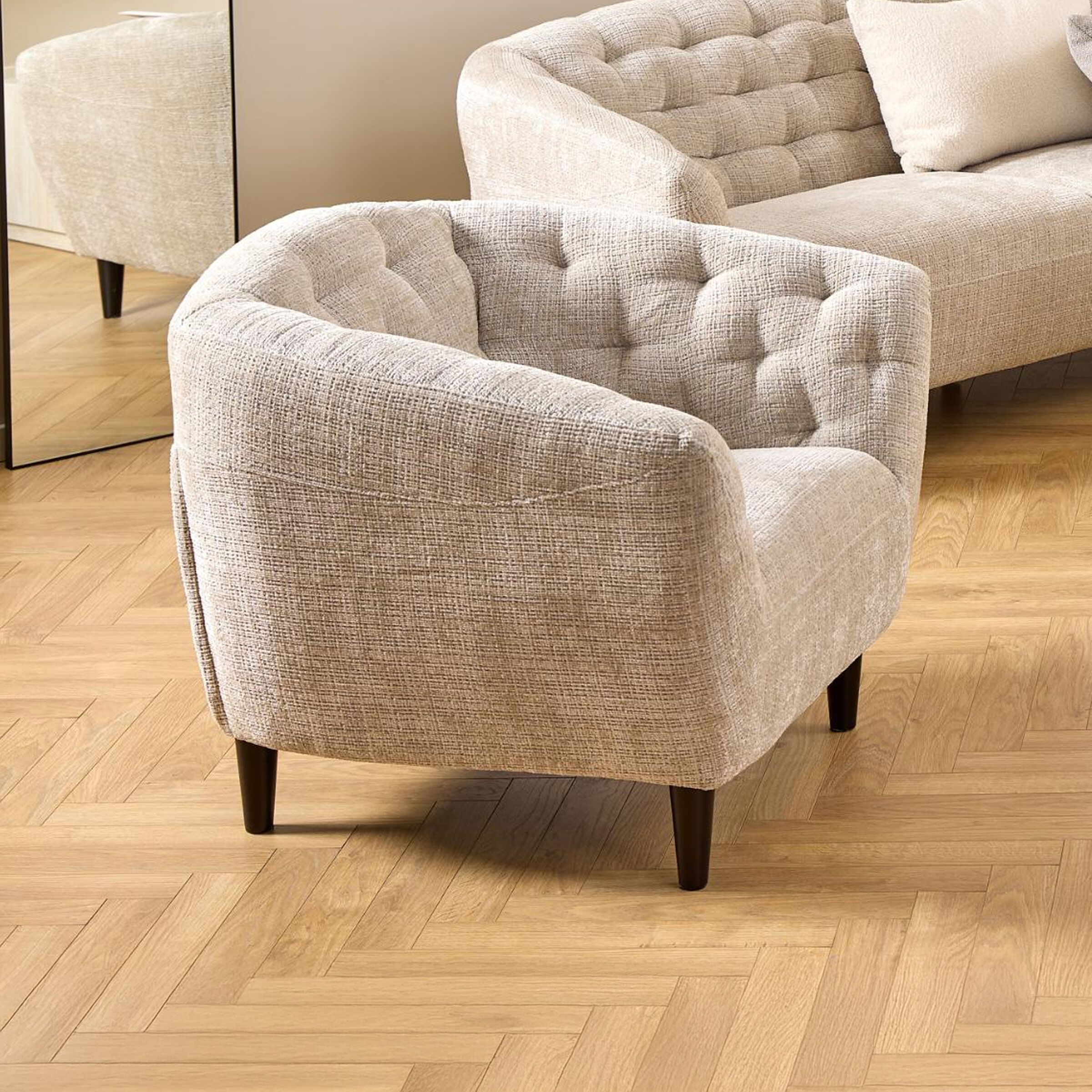 Bendt Loes Chenille Fauteuil – Tijdloze Elegantie in Beige