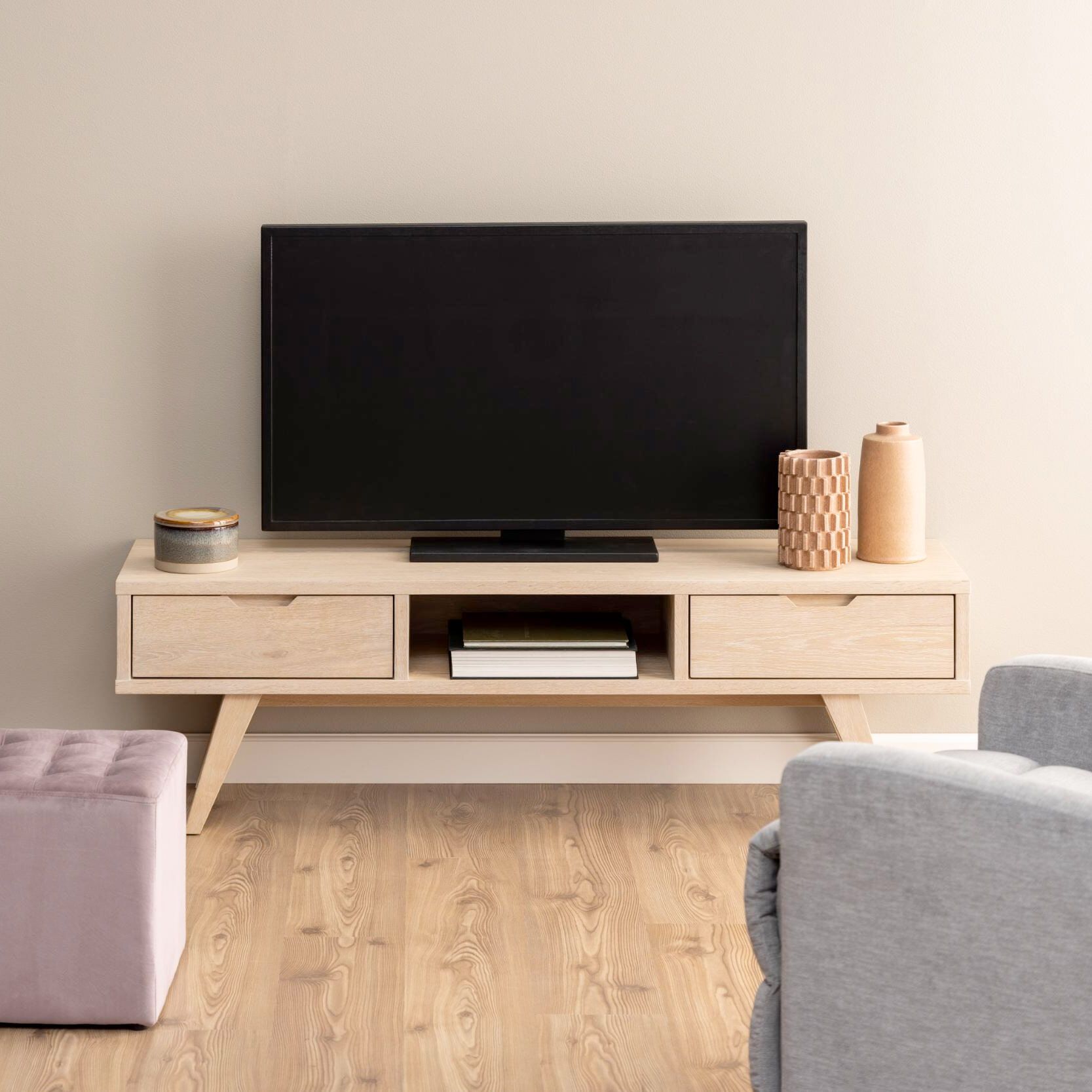 Bendt Mads TV‑meubel 150 cm – Whitewash eikenhout, modern Scandinavisch design