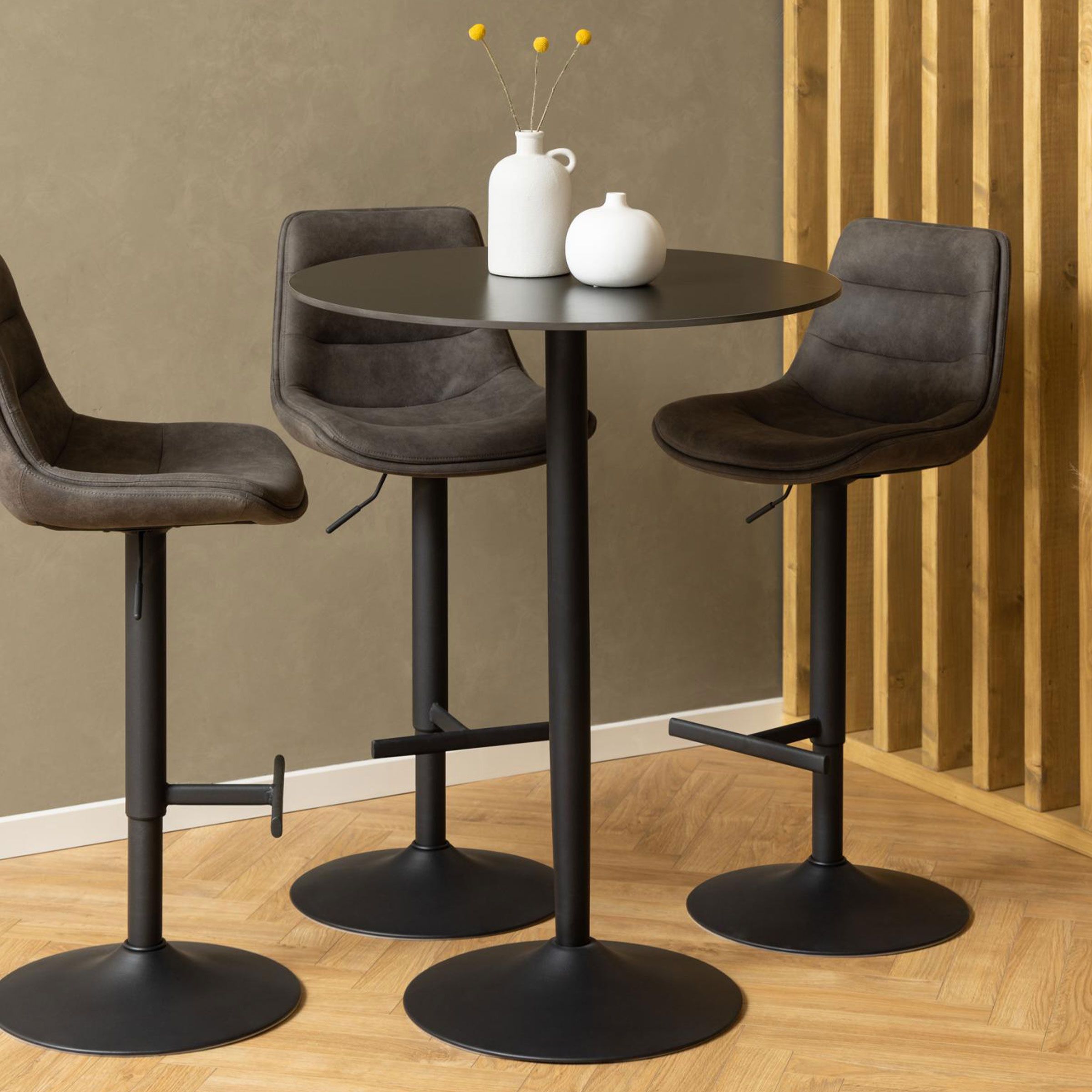 Bendt Ronde Bartafel Tempest – Zwart keramisch staaltje voor compacte ruimtes