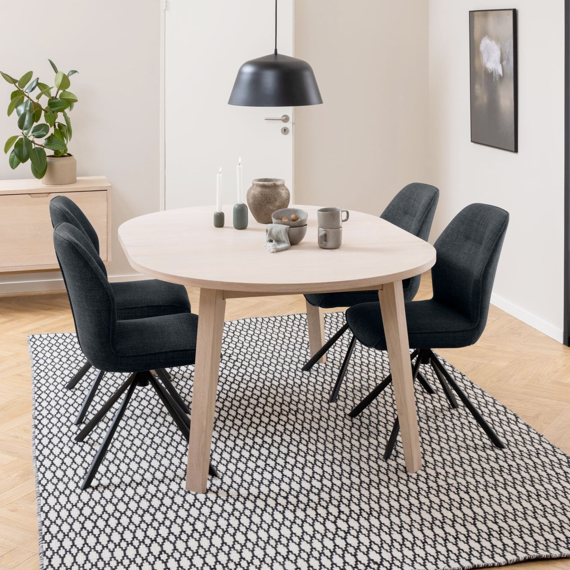 Bendt Uitschuifbare Ronde Eettafel Mads – Whitewash Eiken, 120‑220 cm