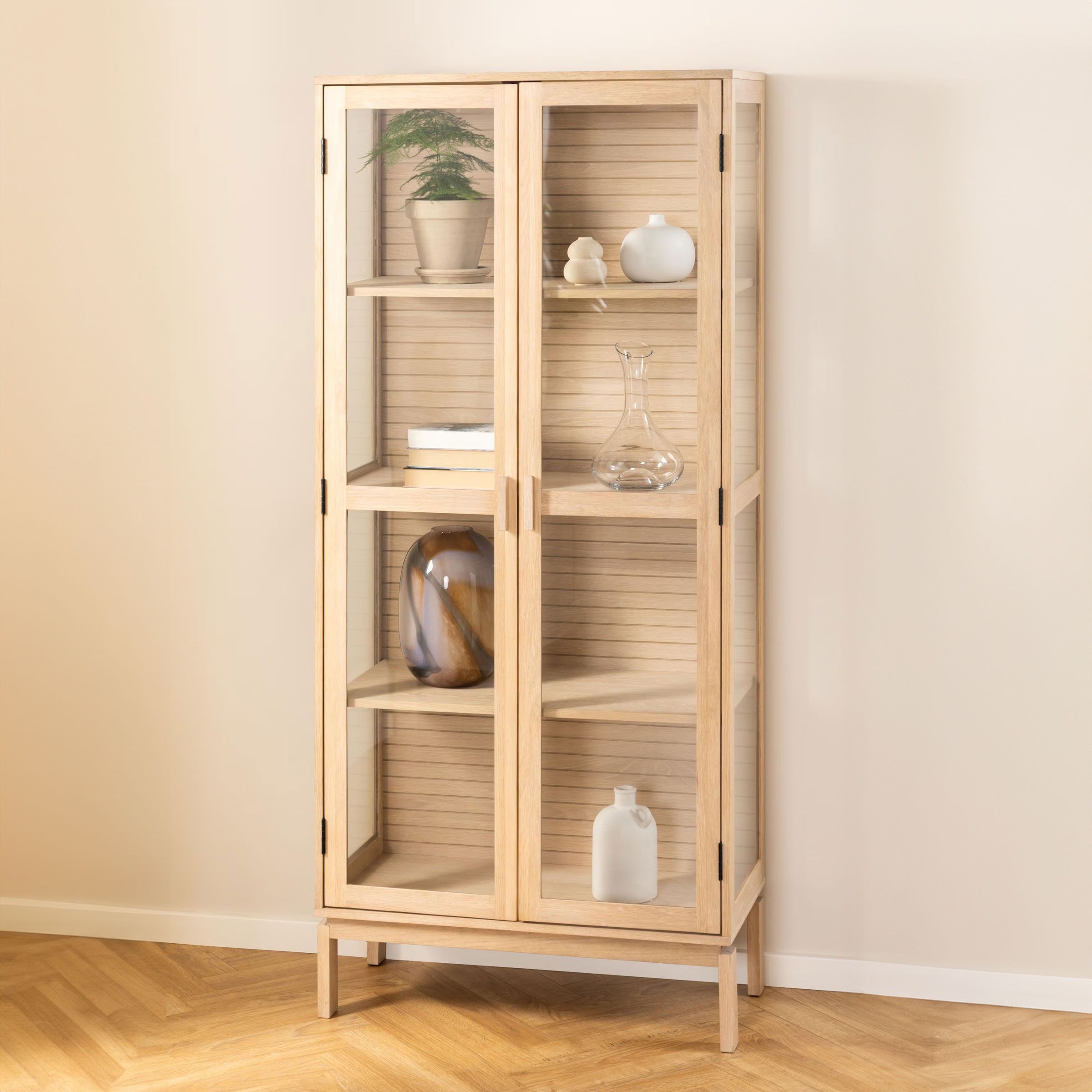 Bendt Vitrinekast Sharalyn – Strakke wit-geoliede eiken look, 180 cm