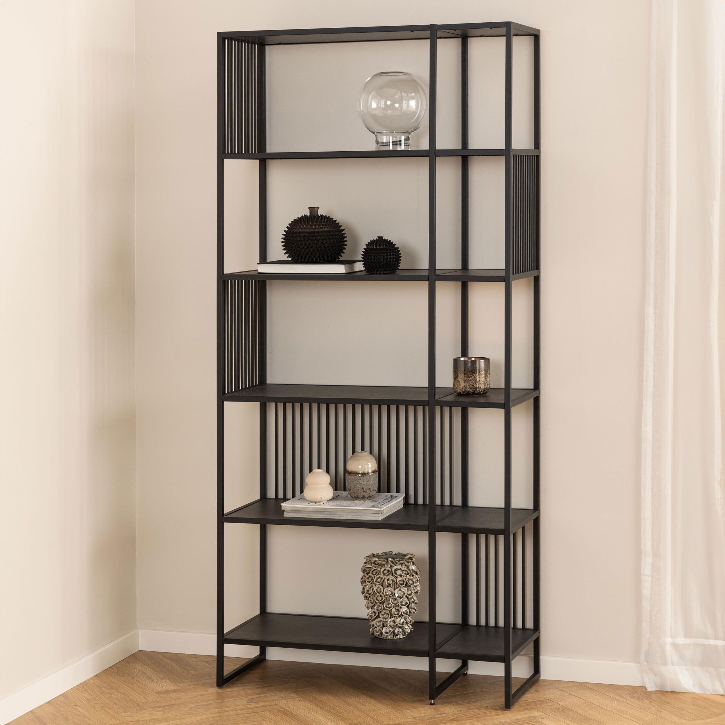 Bendt Wandrek Esme – Strak zwart rek met marmerlook, 185×85 cm
