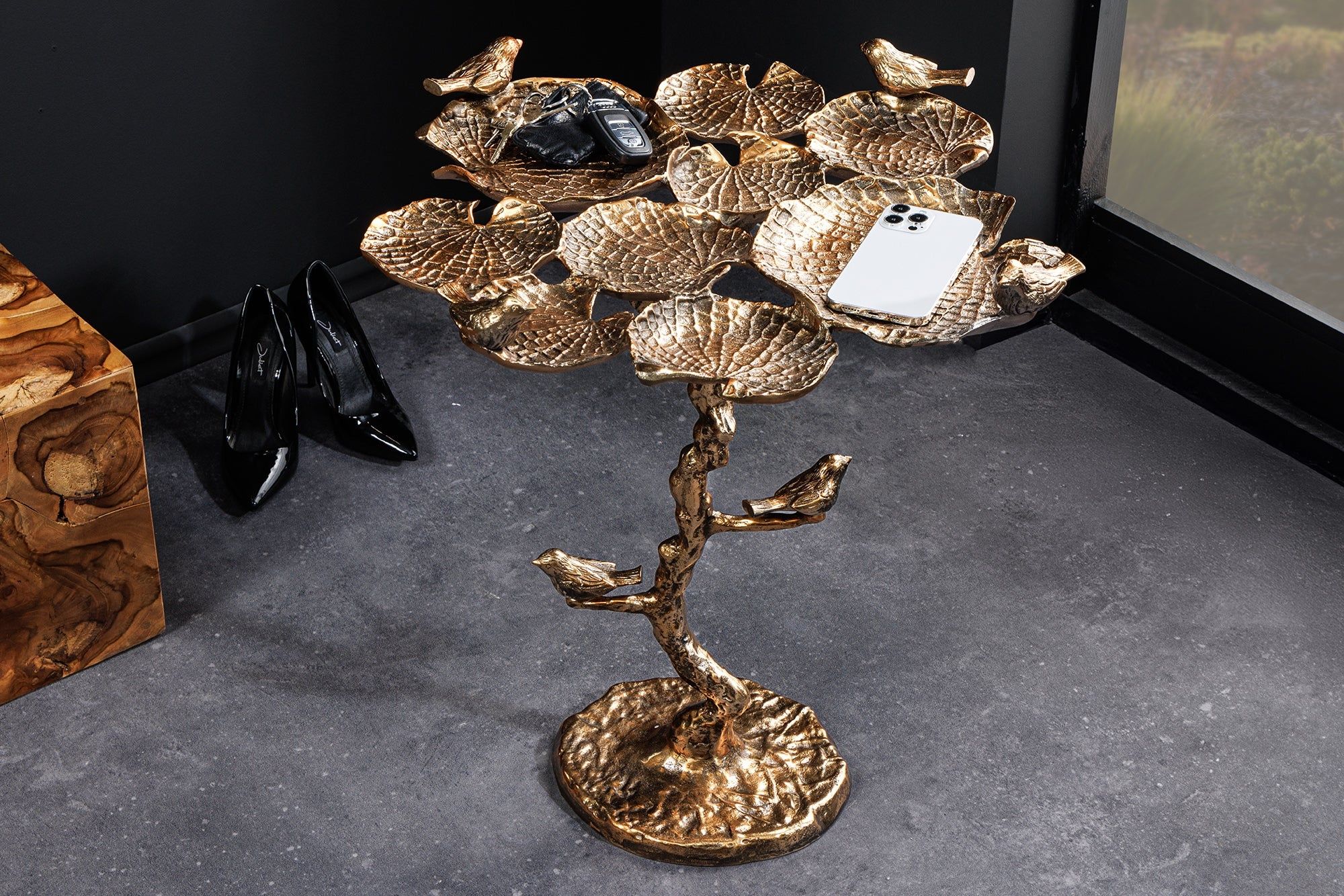 Bijzettafel VOGELS 65 cm – Antiek Messing met Weerbestendige Vogelsculptuur