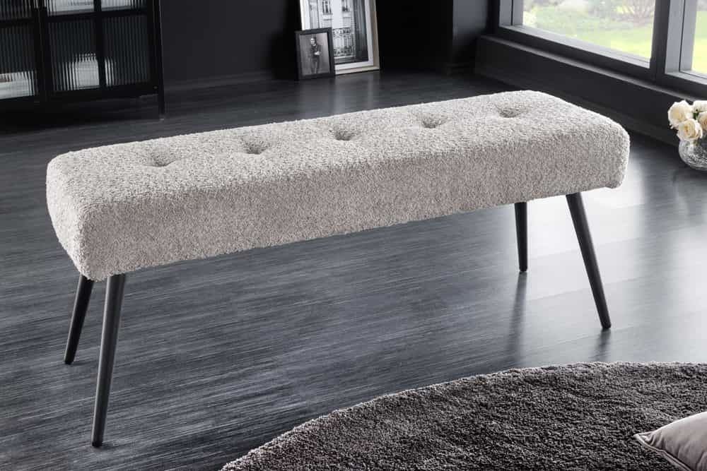 Boutique Designbank 100 cm – Champagnegrijze Boucle met Zwarte Metalen Poten