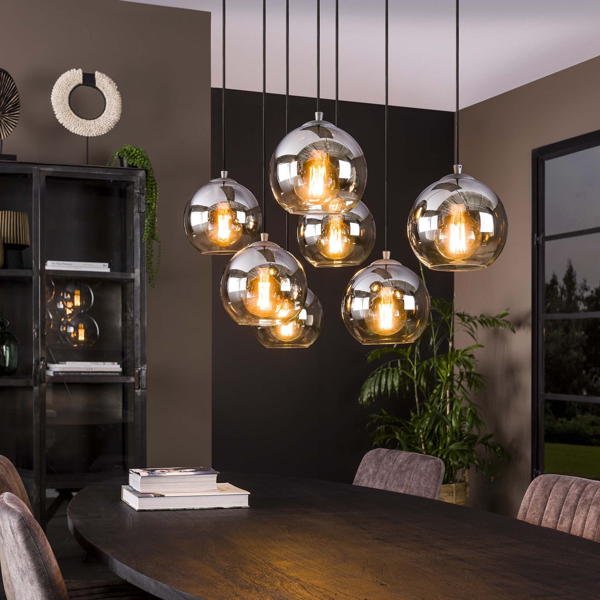 Bubble Shaded Hanglamp – 7 Rookglazen Bollen in Oud Zilver
