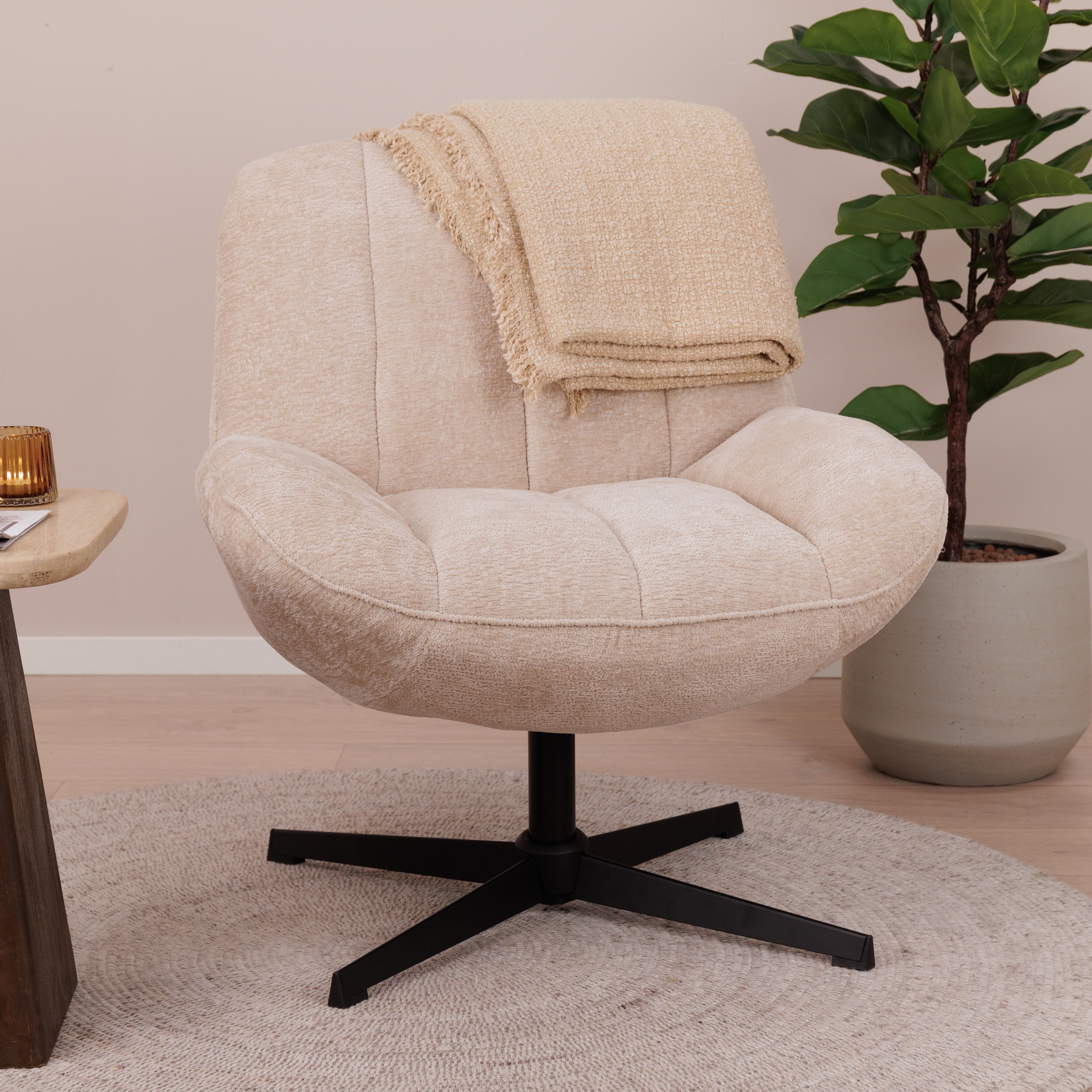 By-Boo Derby Draaifauteuil – Luxe Chenille in Beige