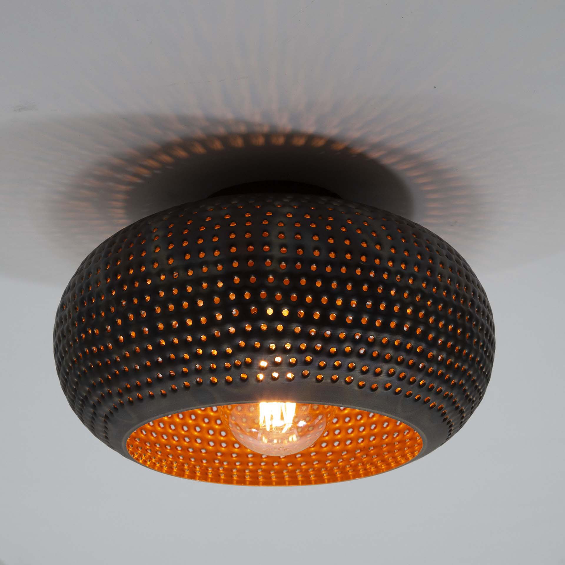 Cecily Plafondlamp van LifestyleFurn – Stijlvol Metaal in Zwart‑Bruin, Ø35 cm