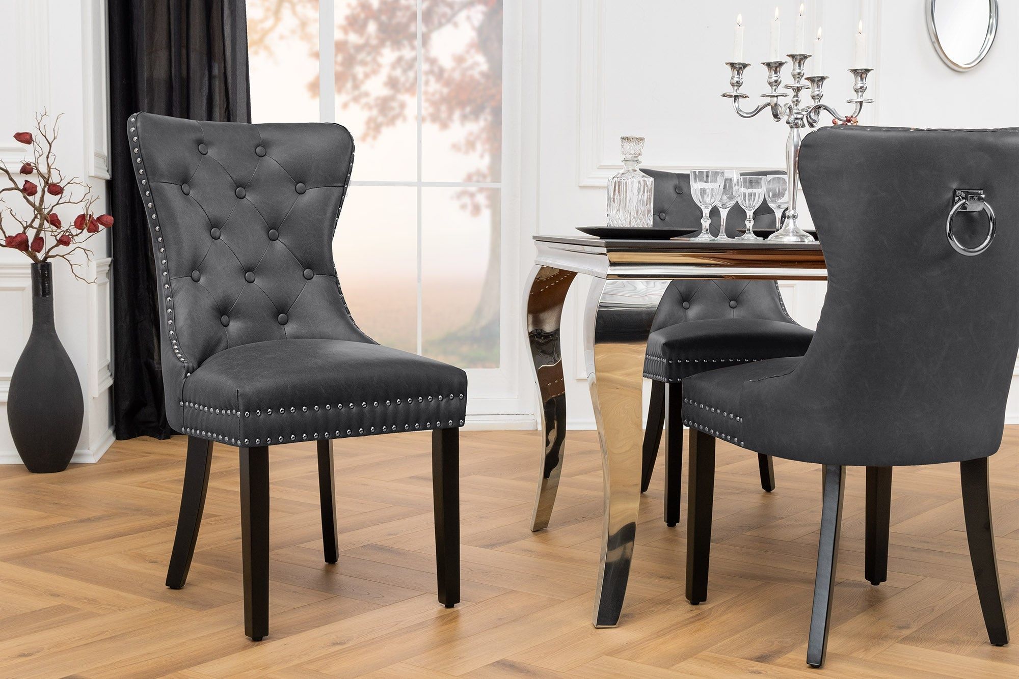 Chesterfield stoel CASTLE – Zwart kunstleer met massief houten handvat