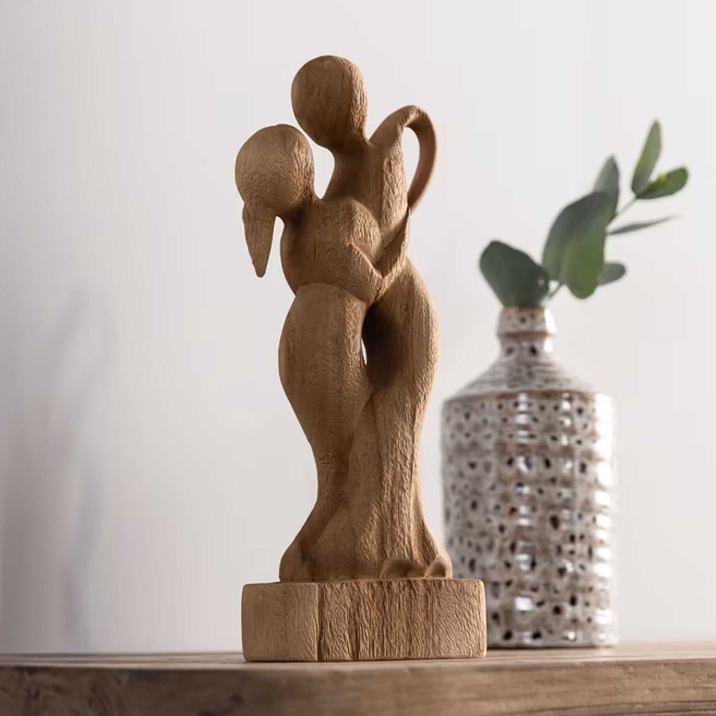 Dancing Decoratie van MUST Living – Natuurlijk Bruin Gerecycled Teak