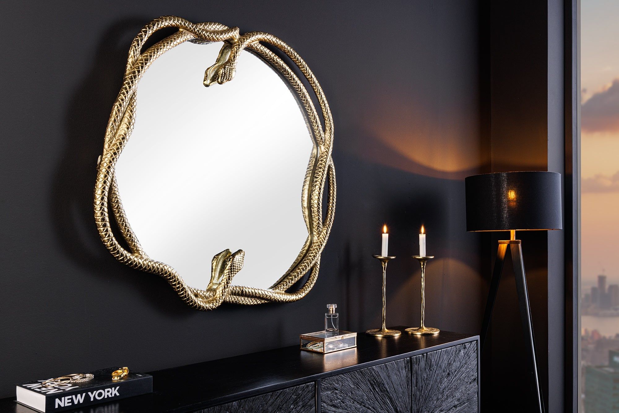Decoratieve Snake Mirror 50 cm – Goudkleurig Metalen Slangenbeeld van Invicta Interior