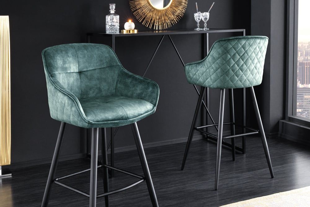 Design barkruk EUPHORIA – Luxe petrolfluweel met robuuste zwarte poten