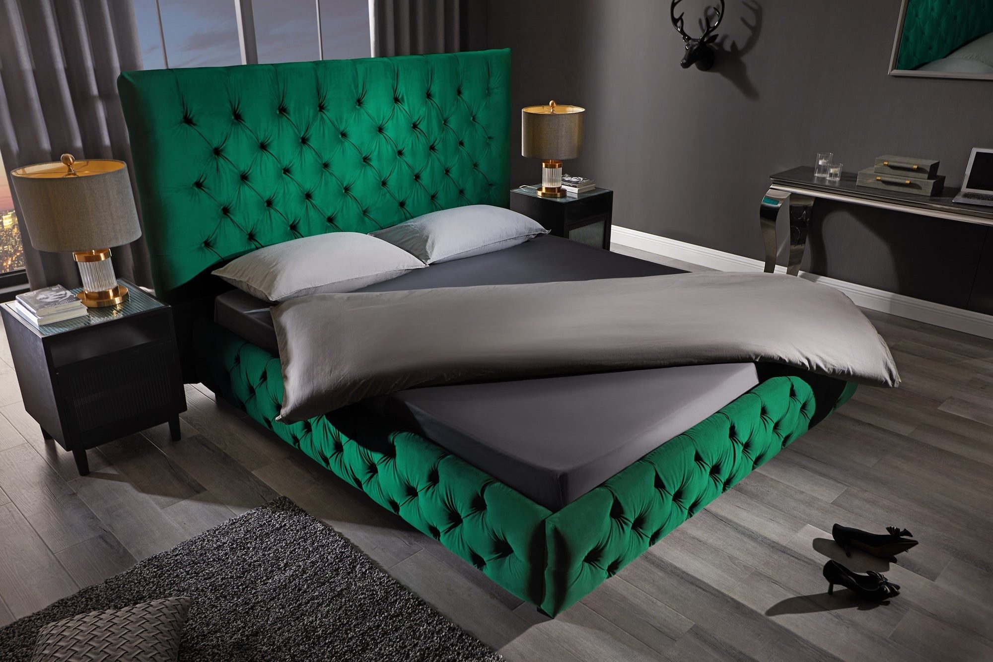 Design bedstee PARIS – Donkergroen fluweel Chesterfield tweepersoonsbed 180×200 cm