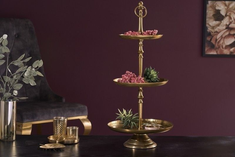 Design taartplateau ORIENT 65 cm – Gouden wild‑hammer afwerking met drie niveaus
