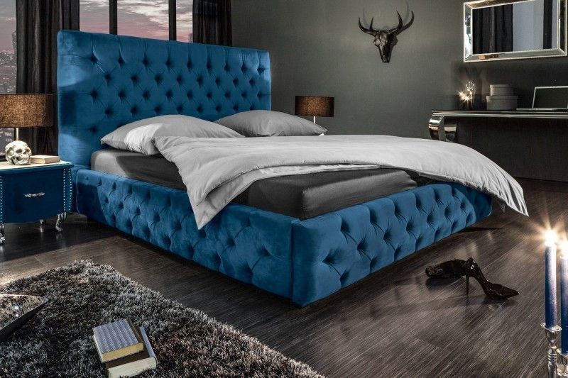 Design tweepersoonsbed PARIS – Donkerblauw fluwelen Chesterfield (180×200 cm)