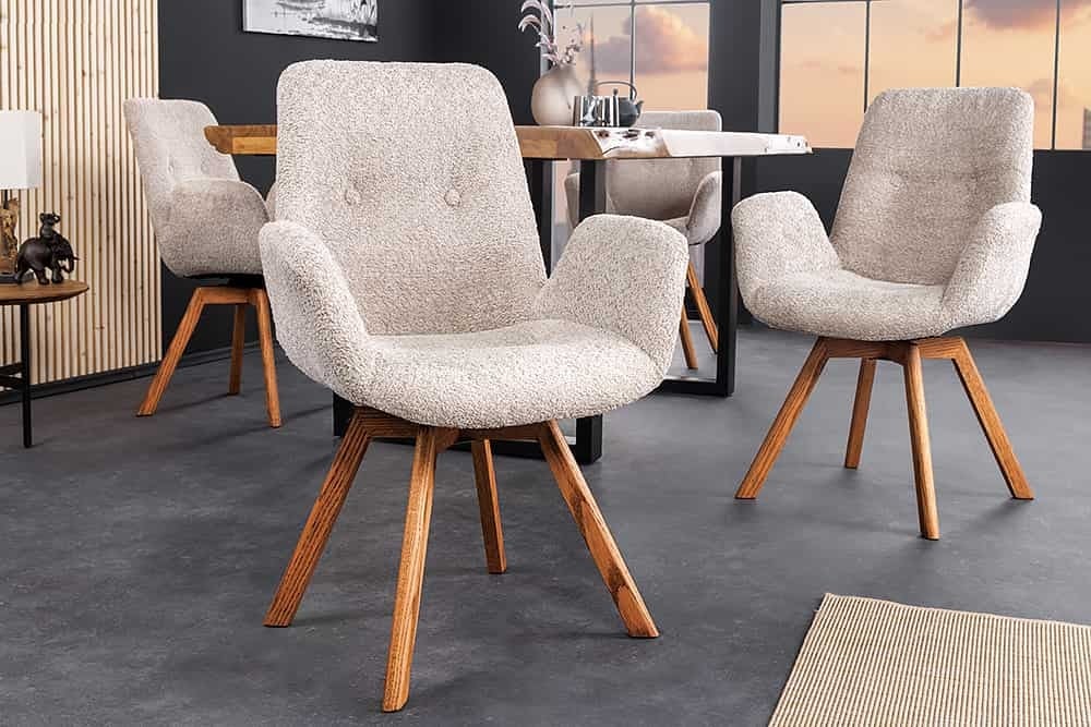 Draaibare design stoel BALTIC – Beige bouclé met massieve eiken poten en armleuning