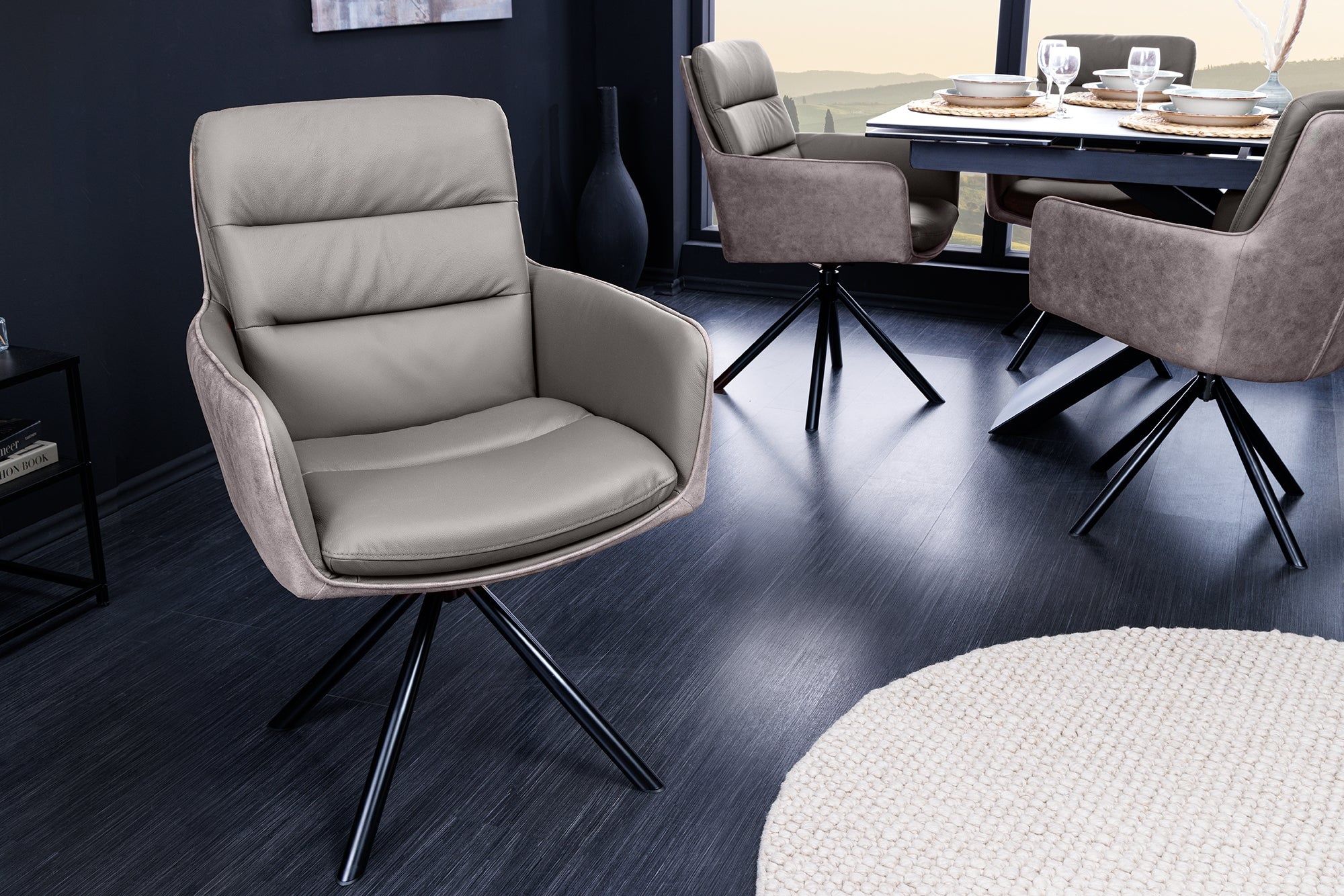 Draaibare Designstoel BIG GEORGE – Taupe leer‑microvezel met armleuning