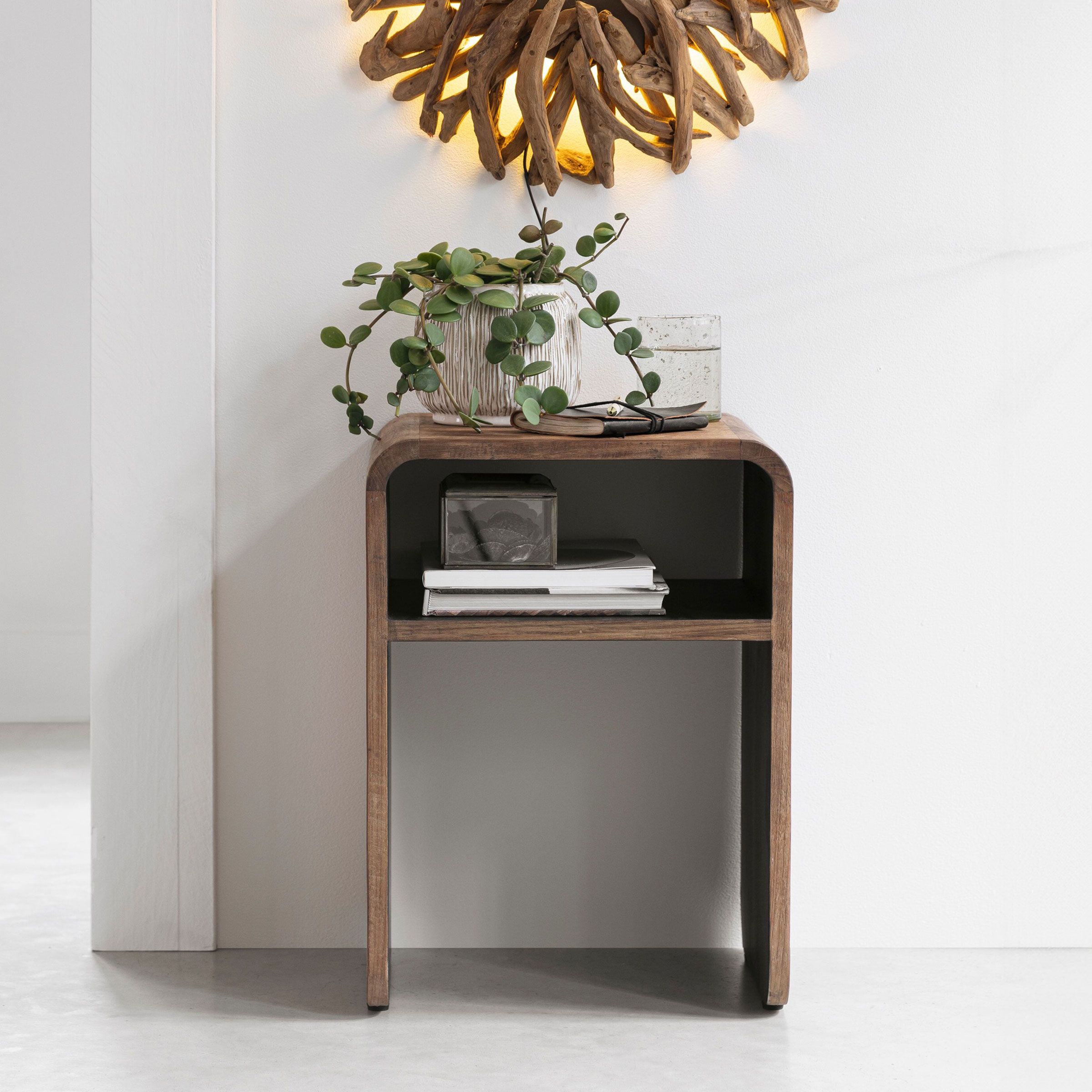 DTP Home Nachtkastje Evo – Gerecycled Teakhouten Design voor een Sfeervol Slaapkamerinterieur