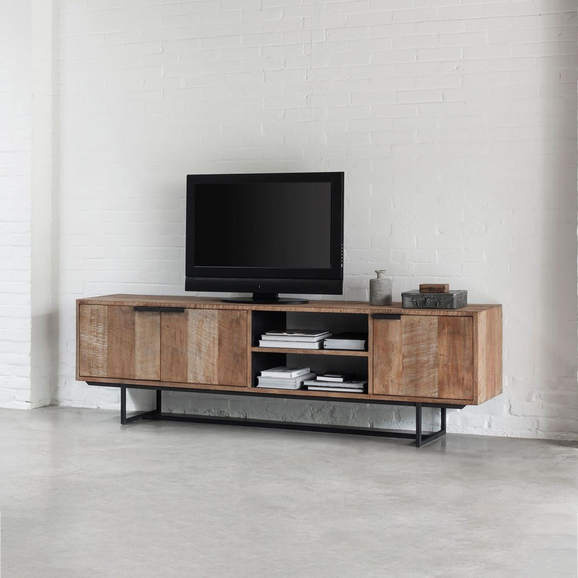 DTP Home TV-meubel Odeon – Strak teakhouten design in 200 cm breed