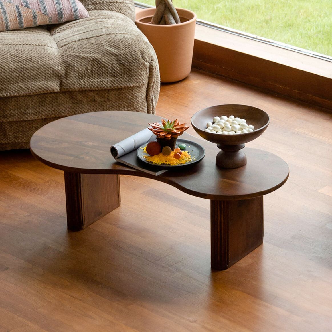 Dutchbone Organische Salontafel Tilon – Mangohout, 110 × 60 cm, Japandi