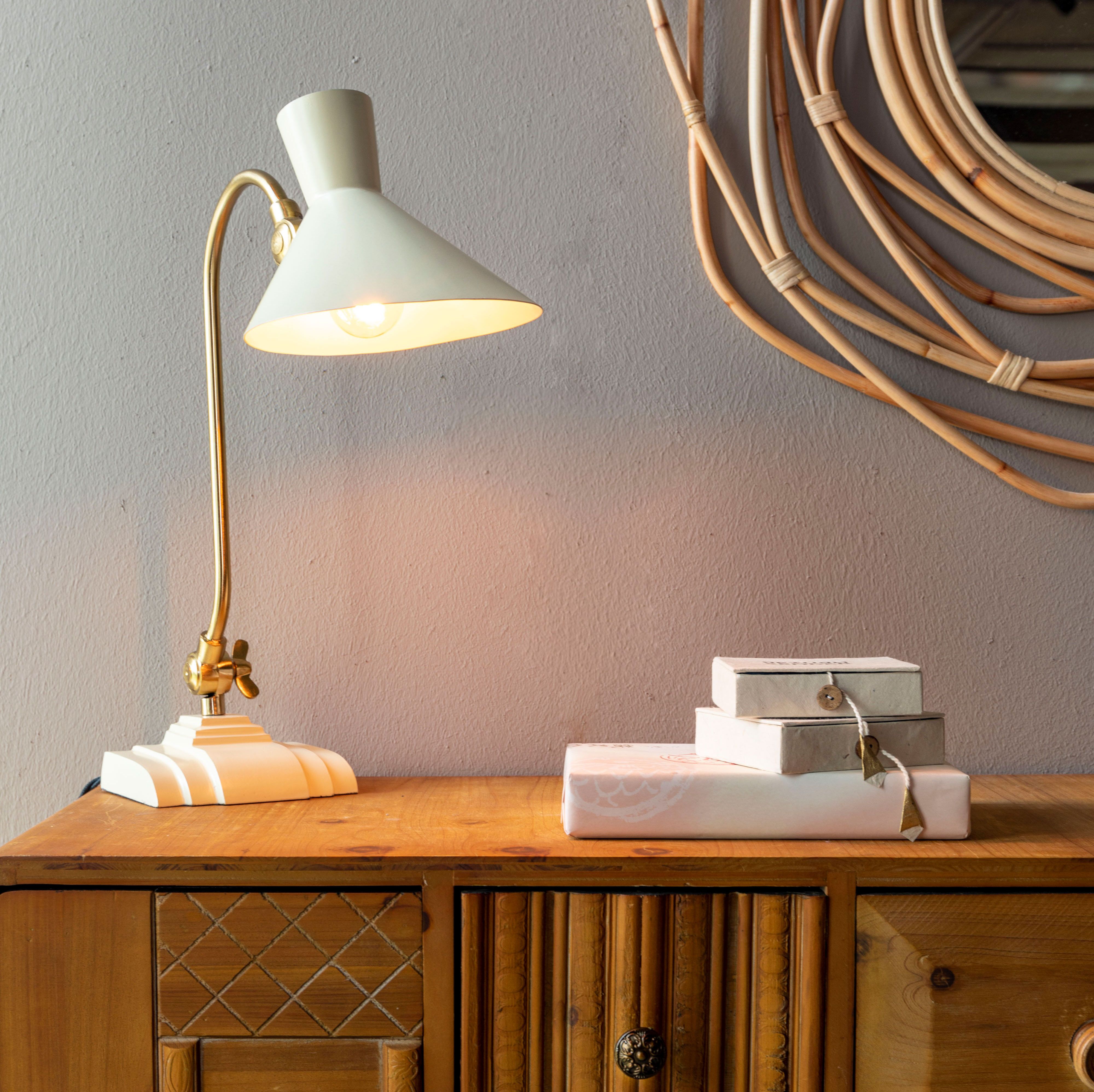Dutchbone Tafellamp Gaia – Tijdloze Ivory Verlichting voor een Warme Sfeer