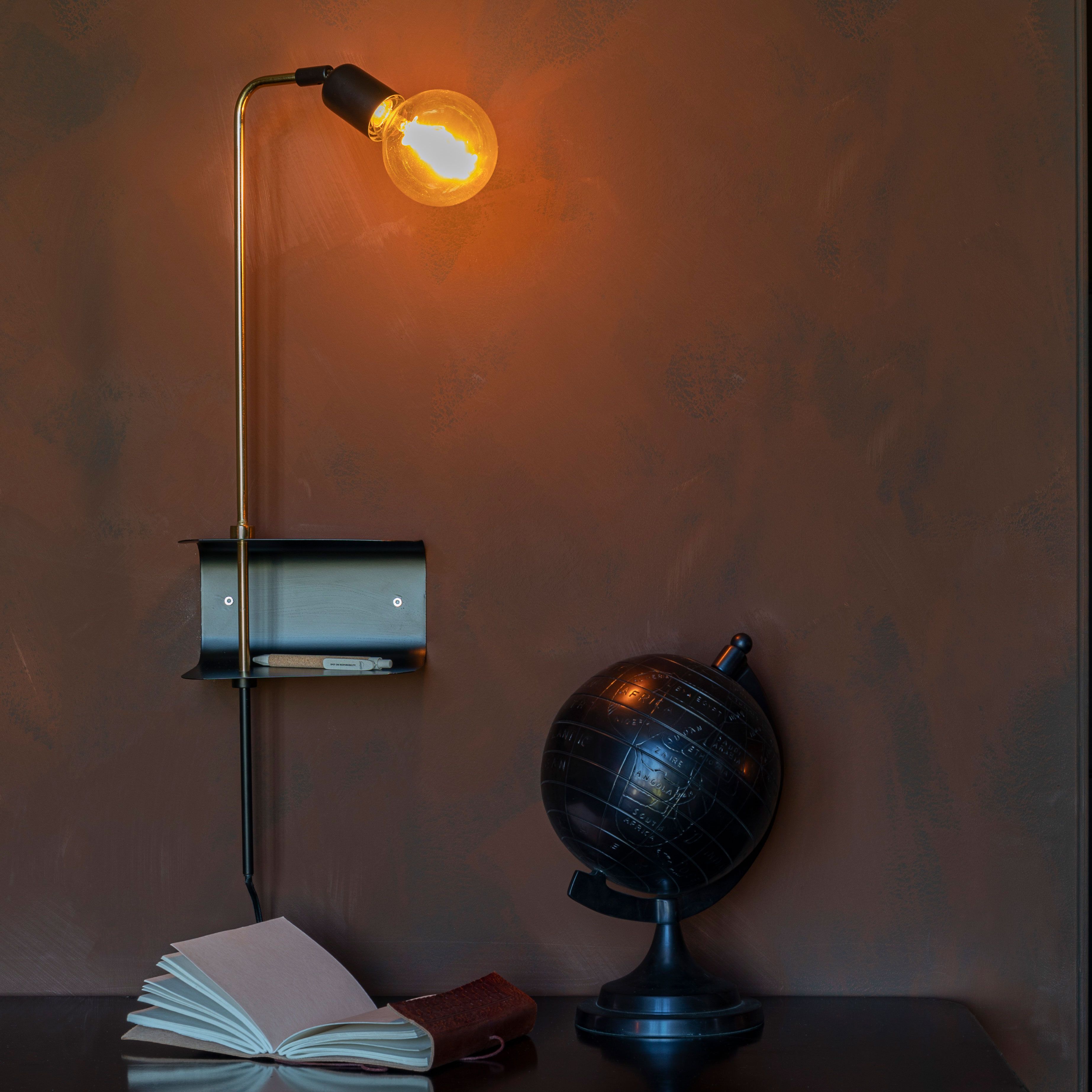 Dutchbone Wandlamp Shaw – Zwarte vintage designklassieker voor een warme sfeer