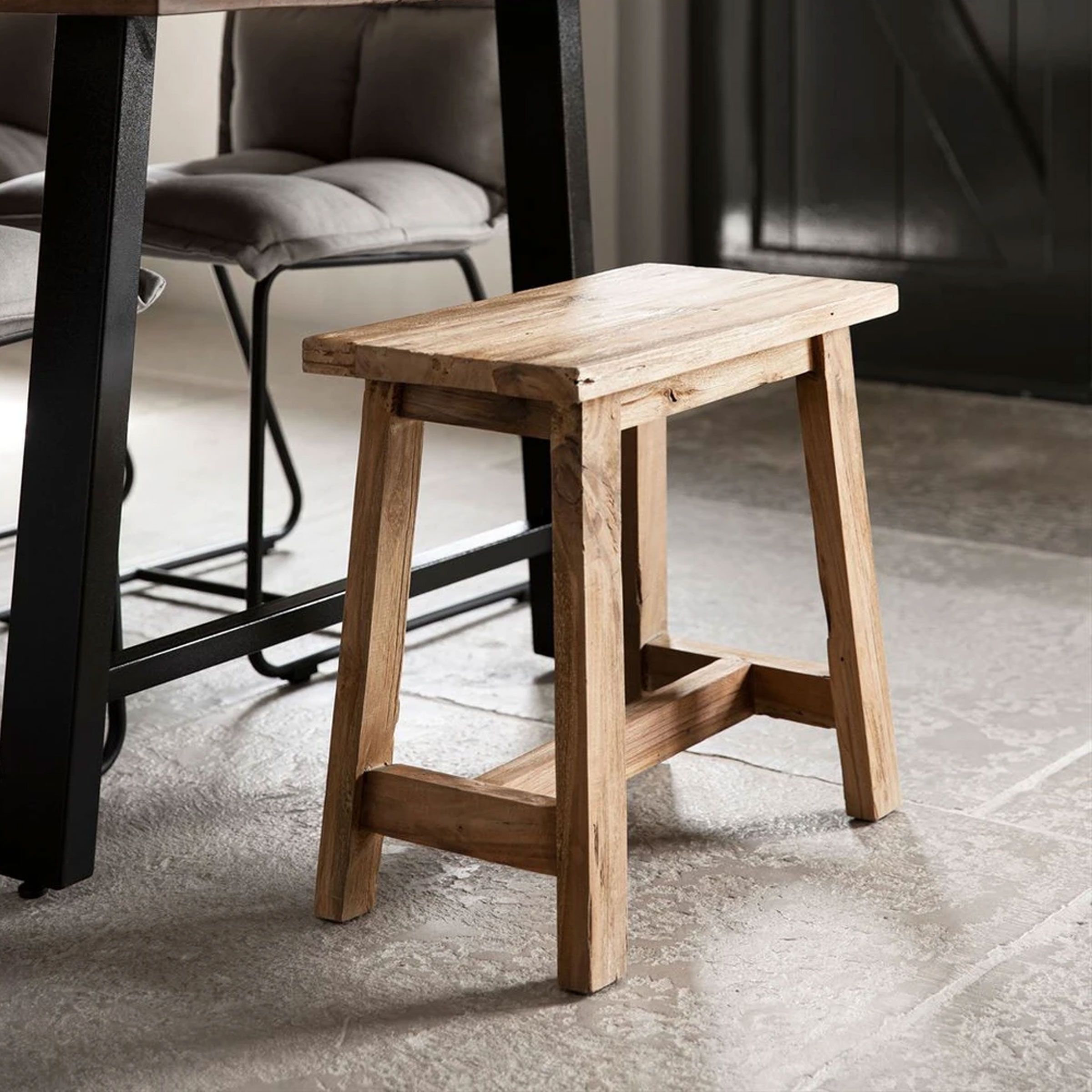 Easy Teakhouten Kruk – Stijlvolle Japandi-Optie van MUST Living