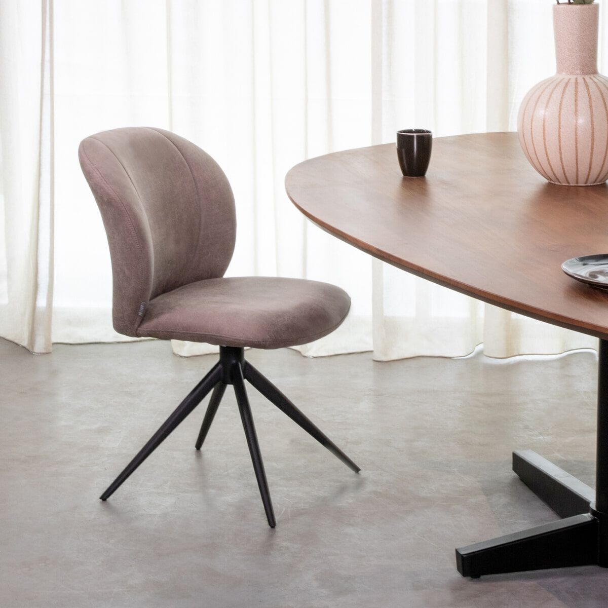 Elegant en Draaibaar: LABEL51 Kimo Eetkamerstoel in Taupe