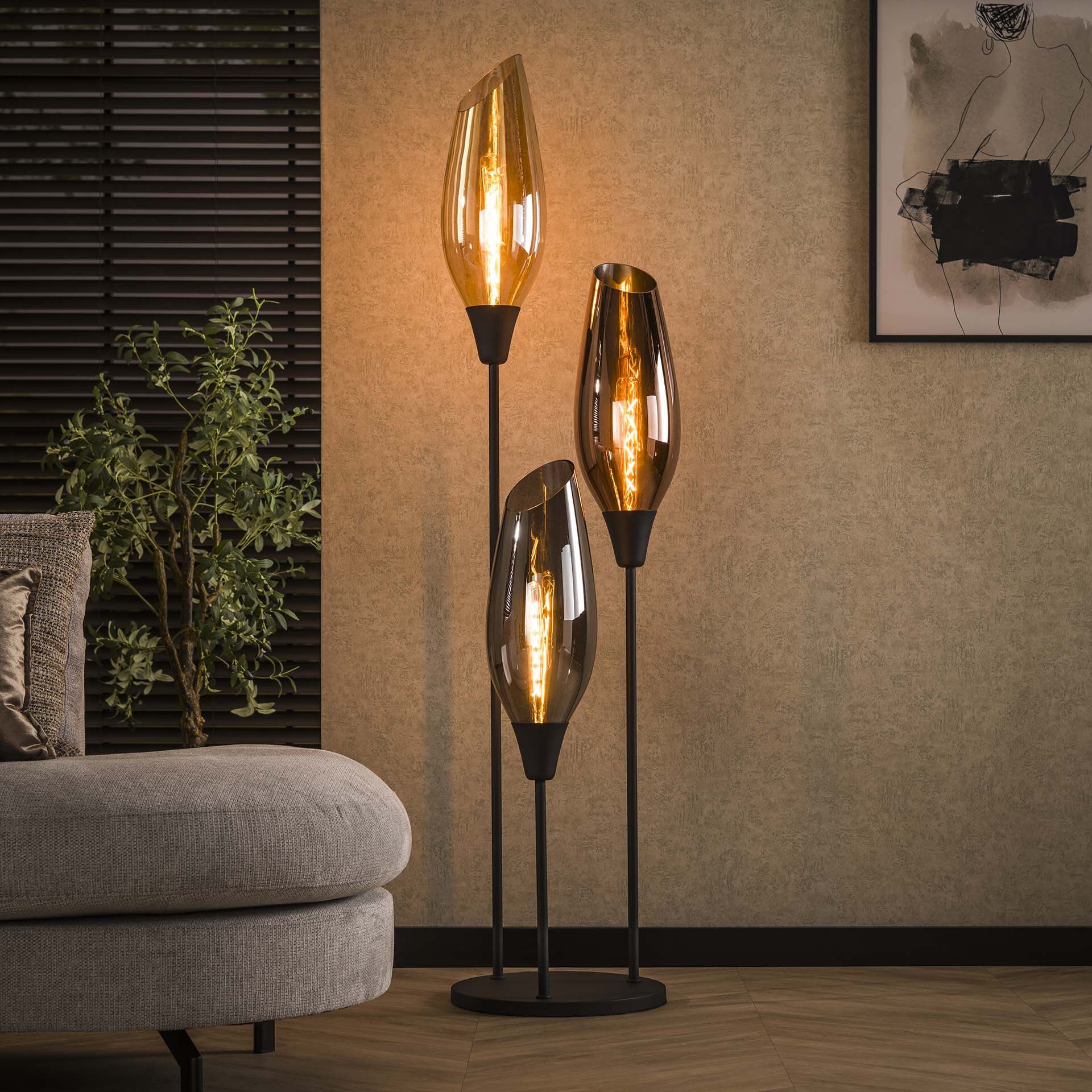 Elegant en sfeervol: de LifestyleFurn Luvia vloerlamp in gemixt glas