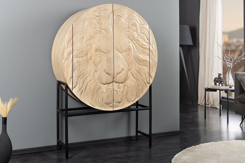 Elegant massief highboard LION 140 cm – wit, mango hout & 3D houtsnijwerk