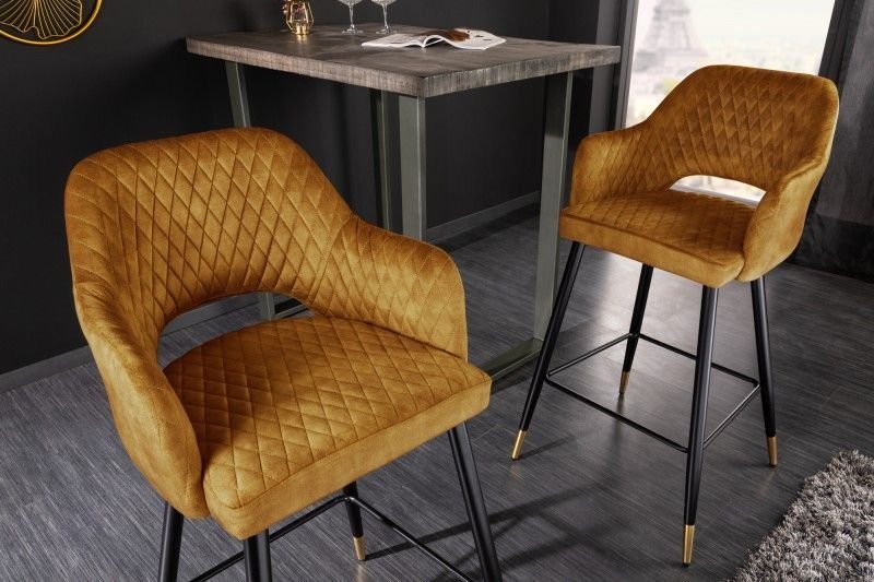 Elegante barkruk PARIS – Mosterdgeel fluweel met gouden voetdoppen