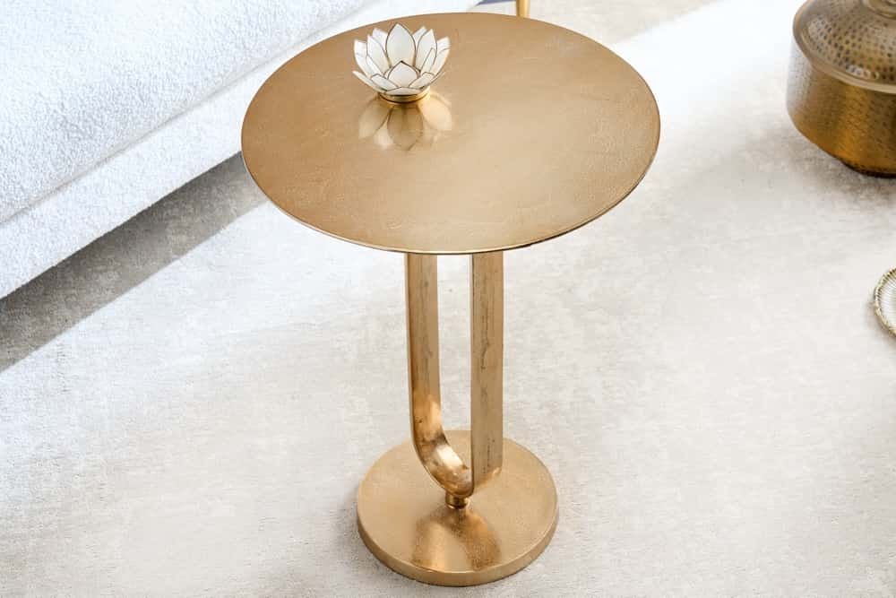 Elegante ronde bijzettafel 60 cm – Gouden aluminium, handgemaakt van Invicta Interior