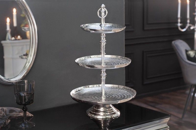 Elegante zilveren taartschaal ORIENT 50 cm – Rijsthamer‑design met 3 niveaus van Invicta Interior