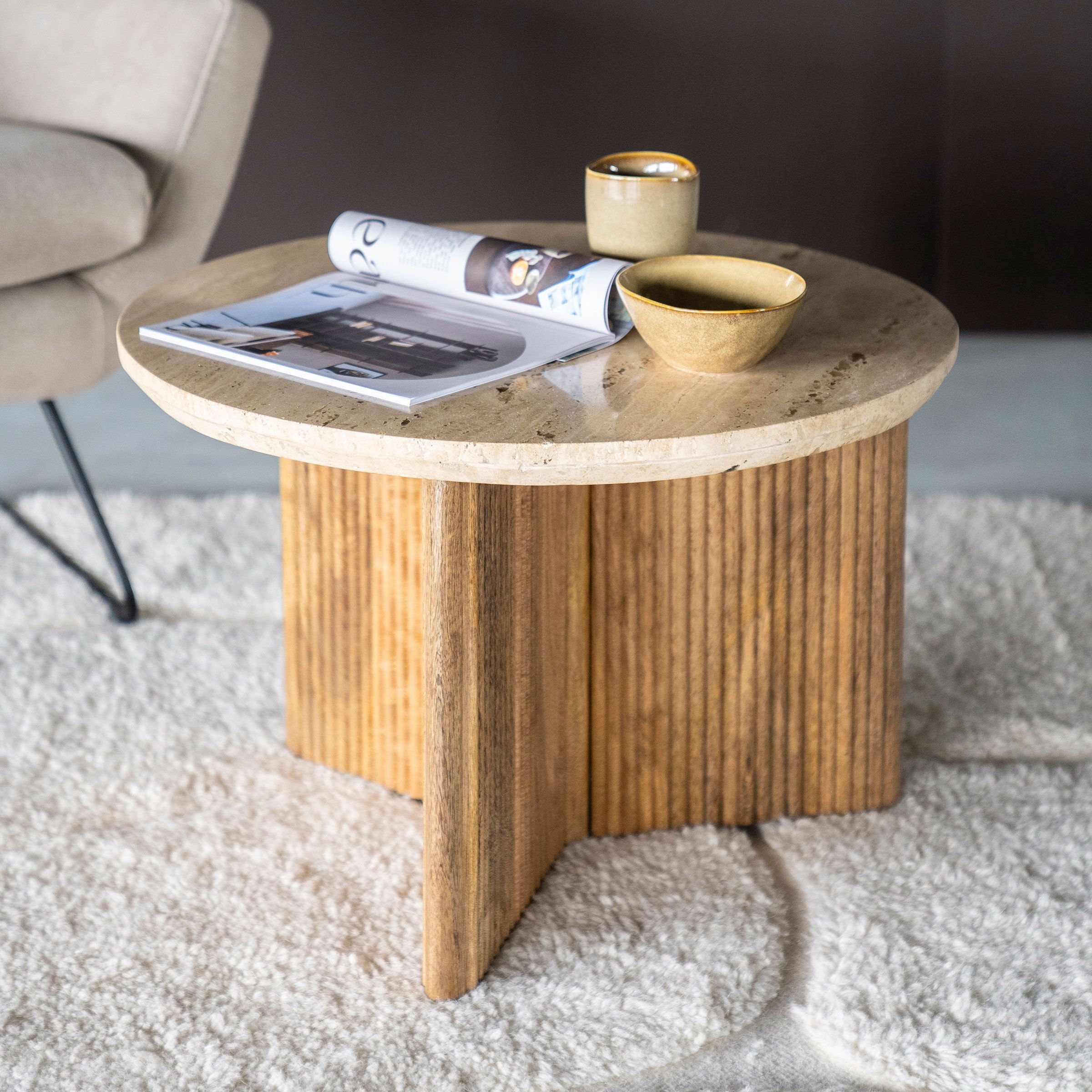Eleonora Ronde Bijzettafel Sara – Mangohout & Travertin, 60 cm – Japandi charme