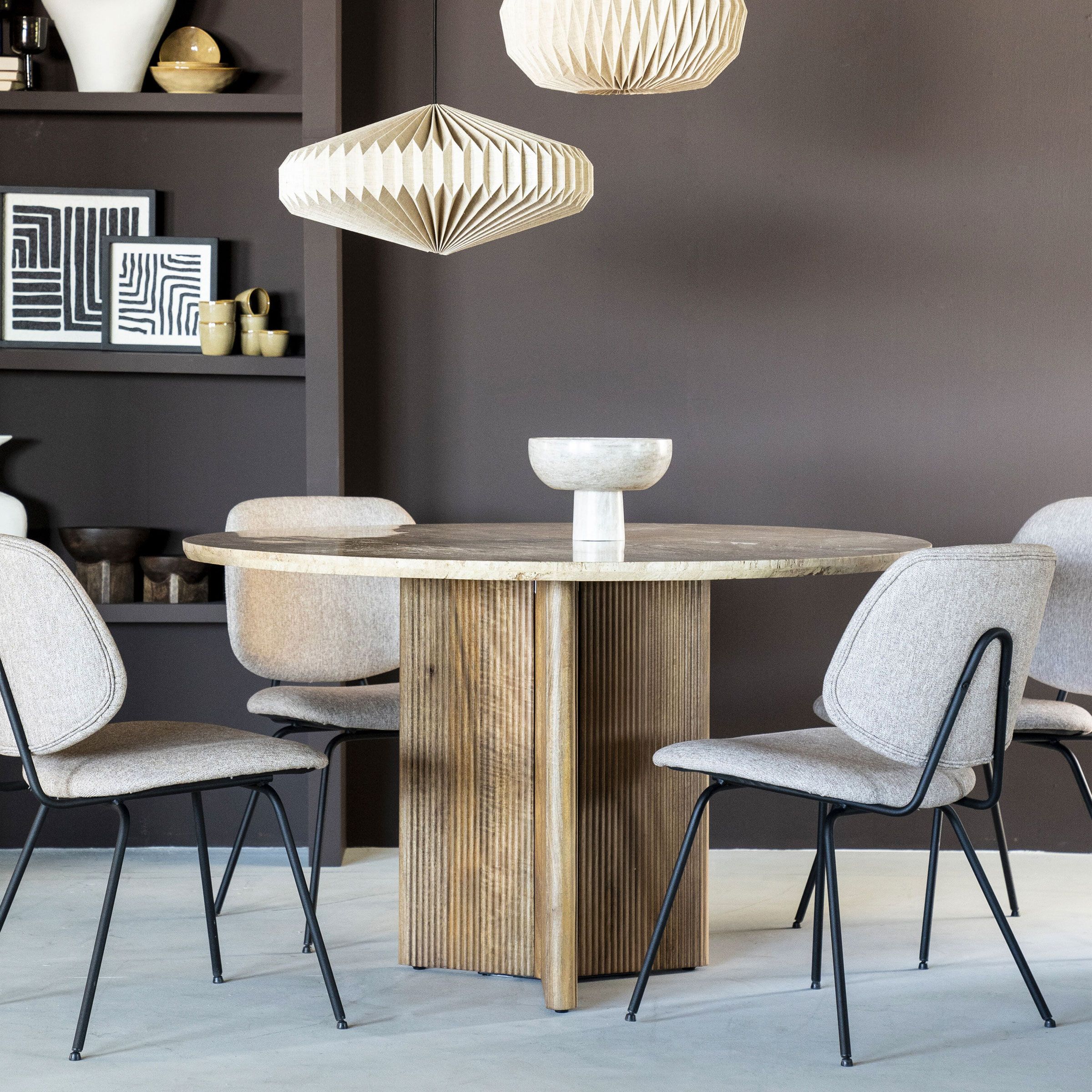 Eleonora ronde eettafel 130 cm – mangohout & travertin, warm bruin