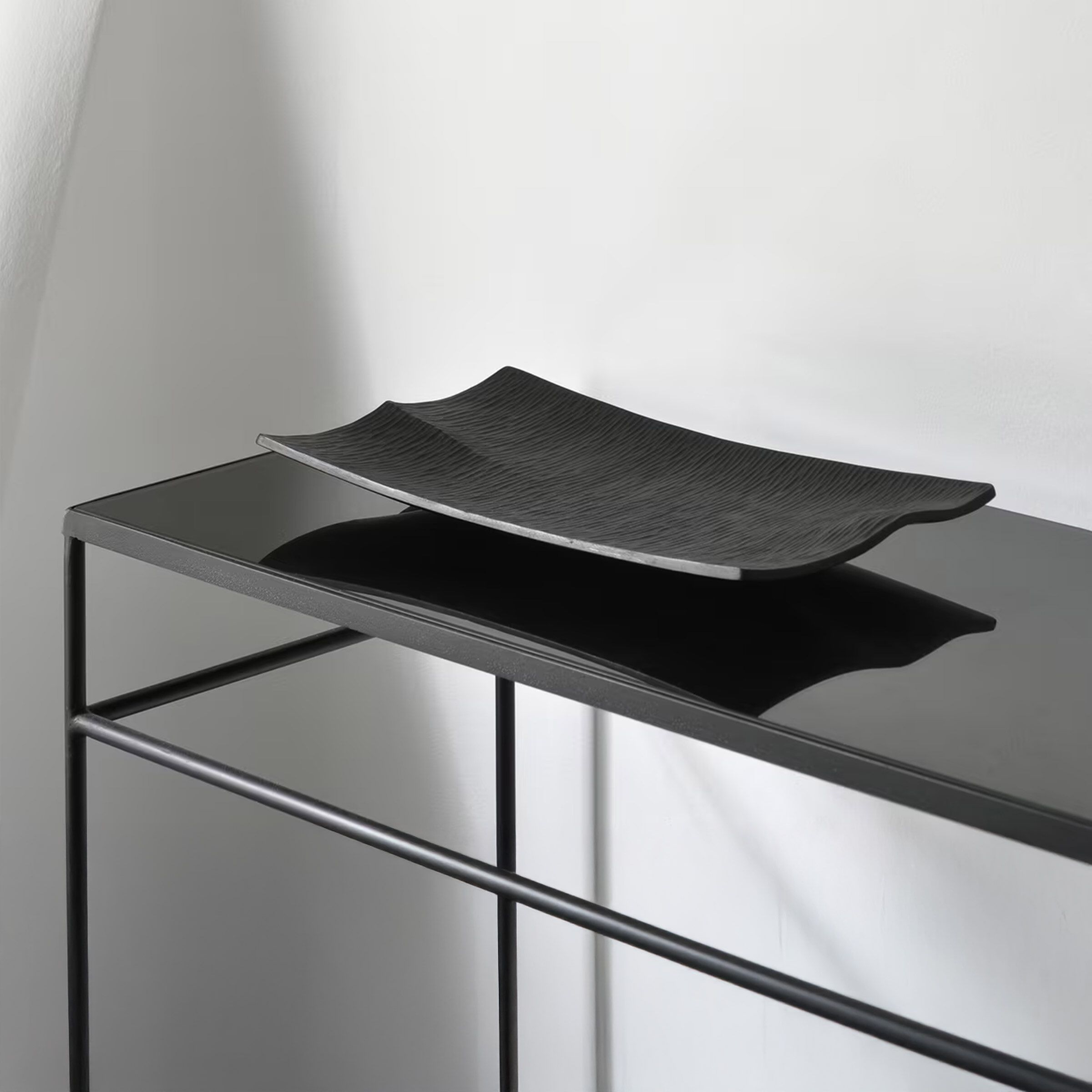 Ethnicraft Japan Schaal in Zwart Mahonie – Handgesneden Design voor Keuken en Eettafel