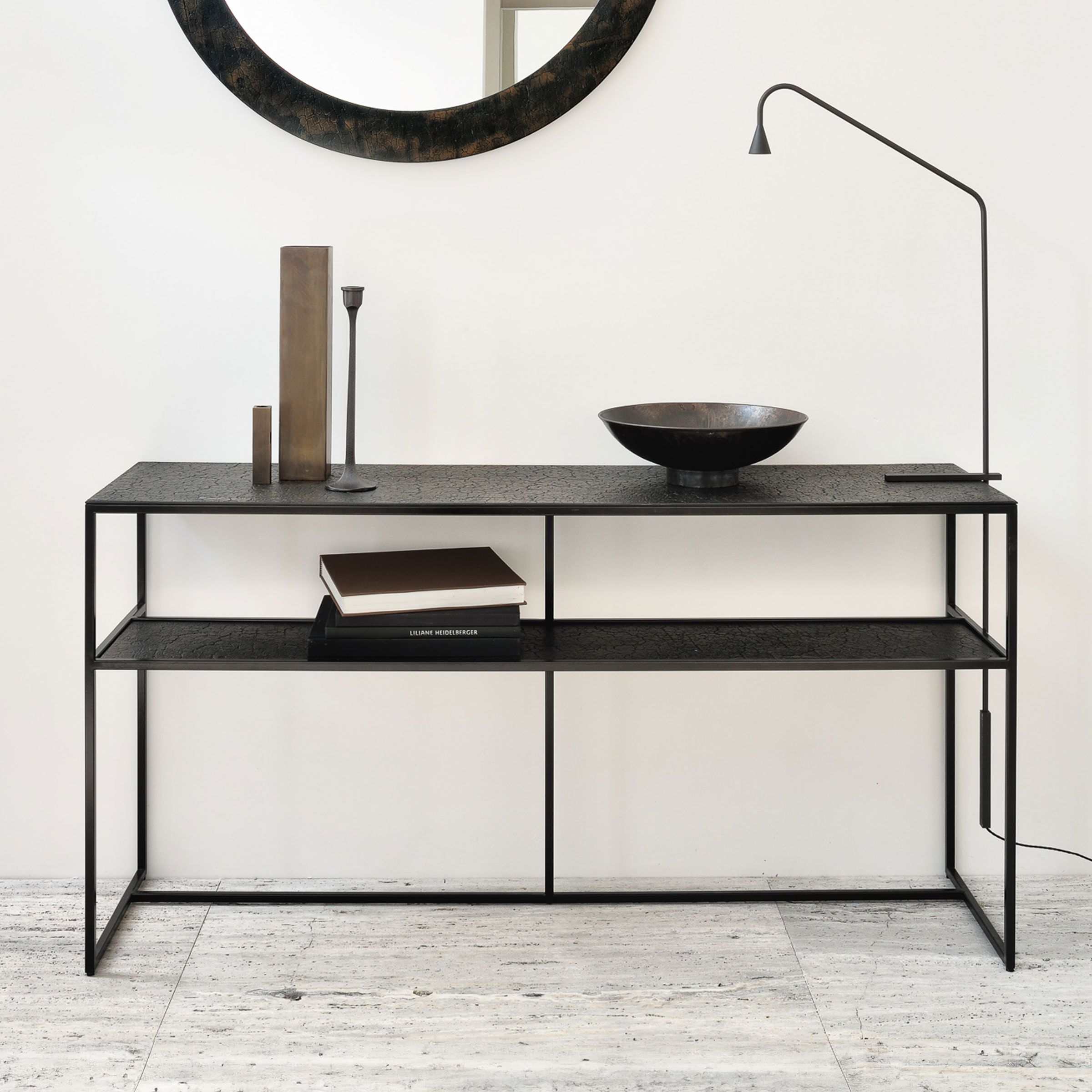 Ethnicraft Pentagon Sidetable in Whisky – handgevormd mineralsblad