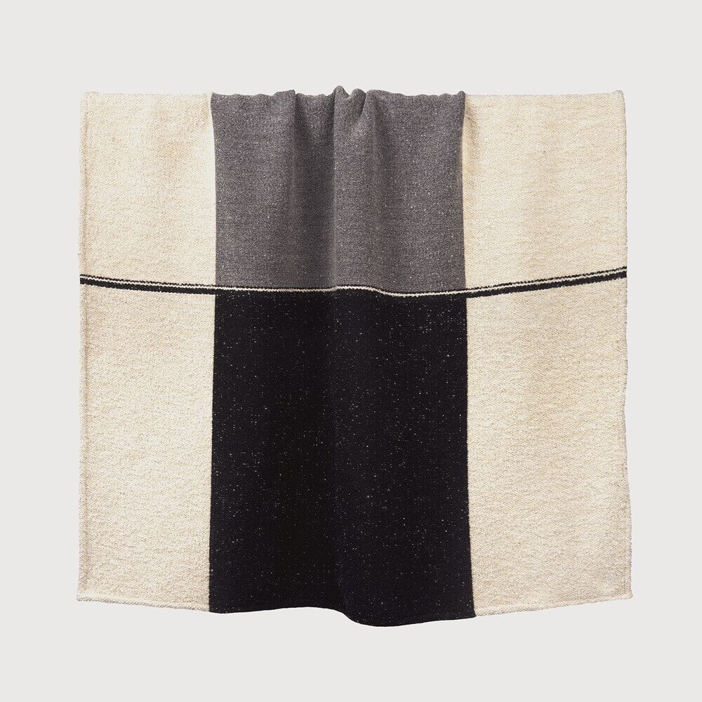 Ethnicraft Plaid Urban – Zachte Beige Luxe voor een Warme Sfeer